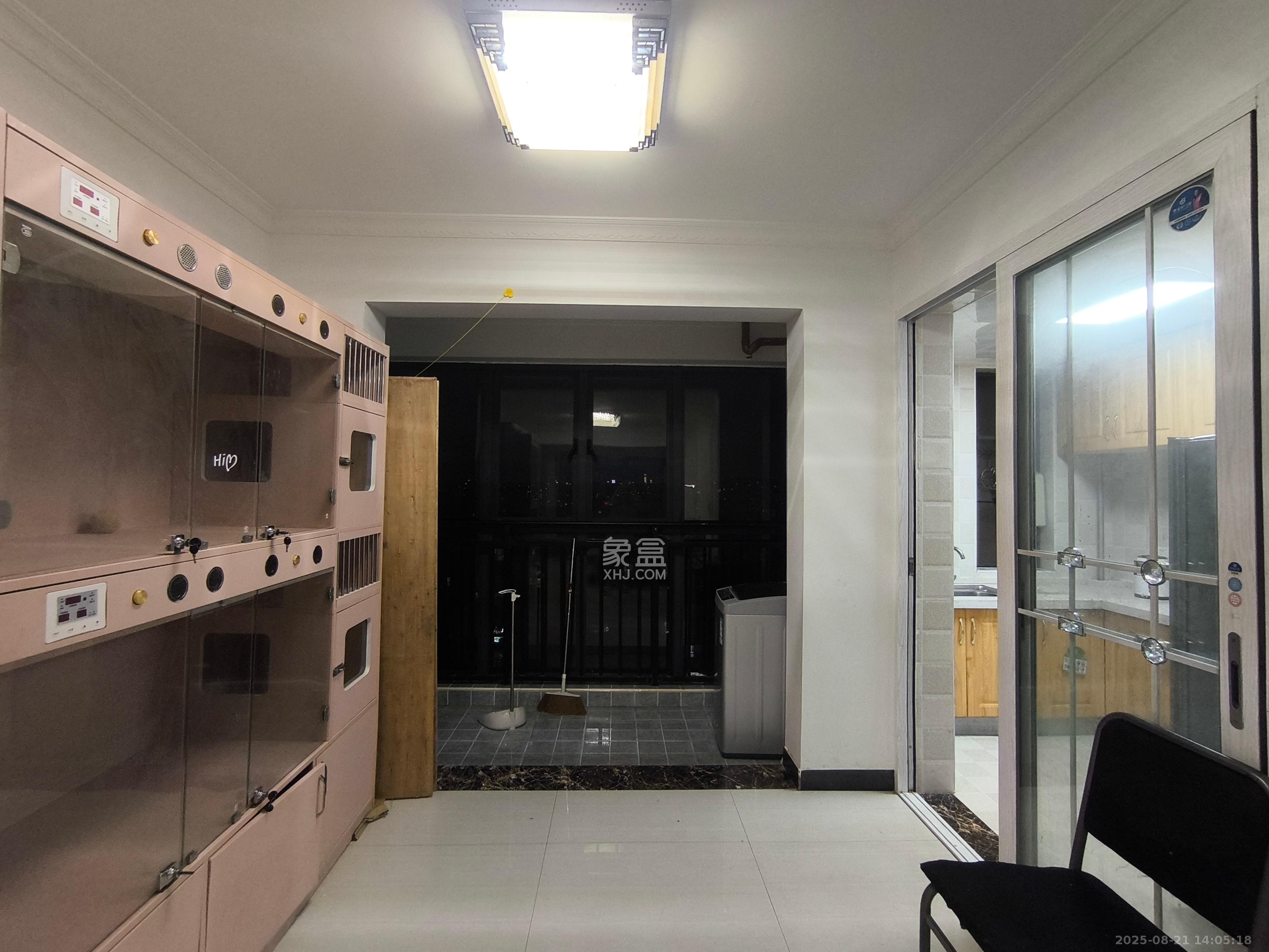 海伦堡爱ME城市 3室2厅1卫 2300.0元/月 海伦堡爱ME城市 3室2厅1卫 2300.0元/月室内图