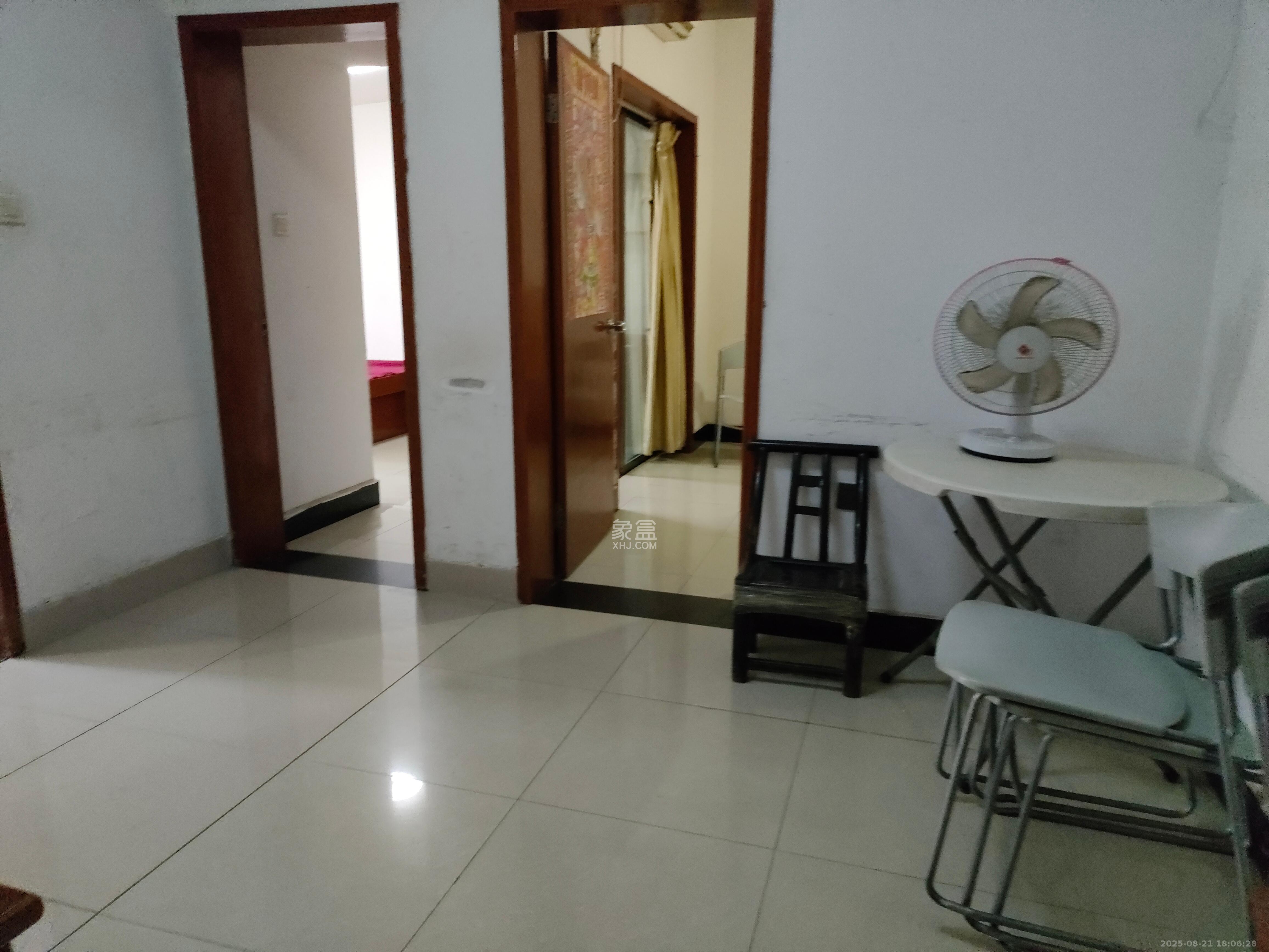 湘绣城 2室1厅1卫 800.0元/月 湘绣城 2室1厅1卫 800.0元/月室内图