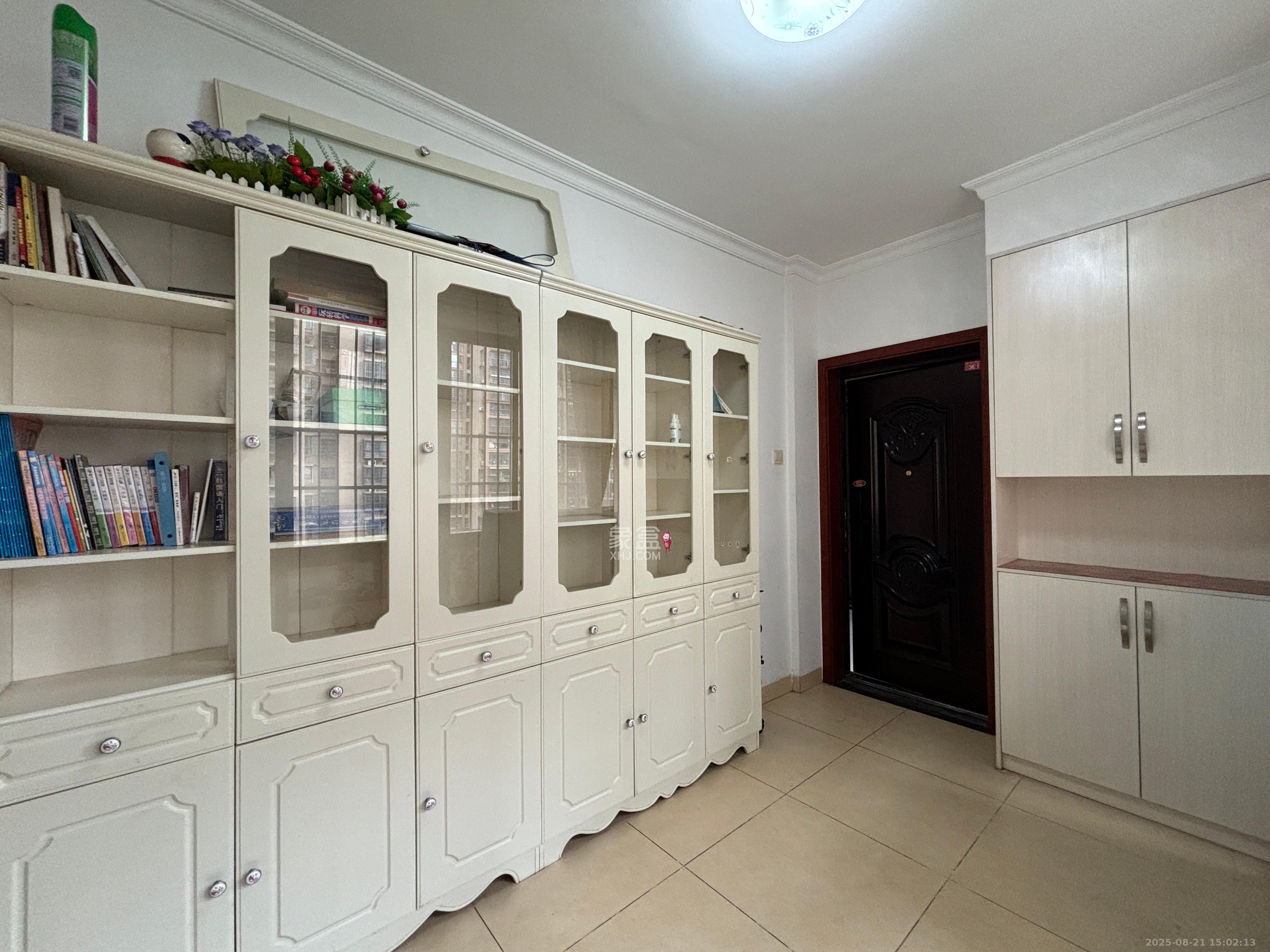 鑫天御景湾  3室2厅2卫    2800.0元/月室内图