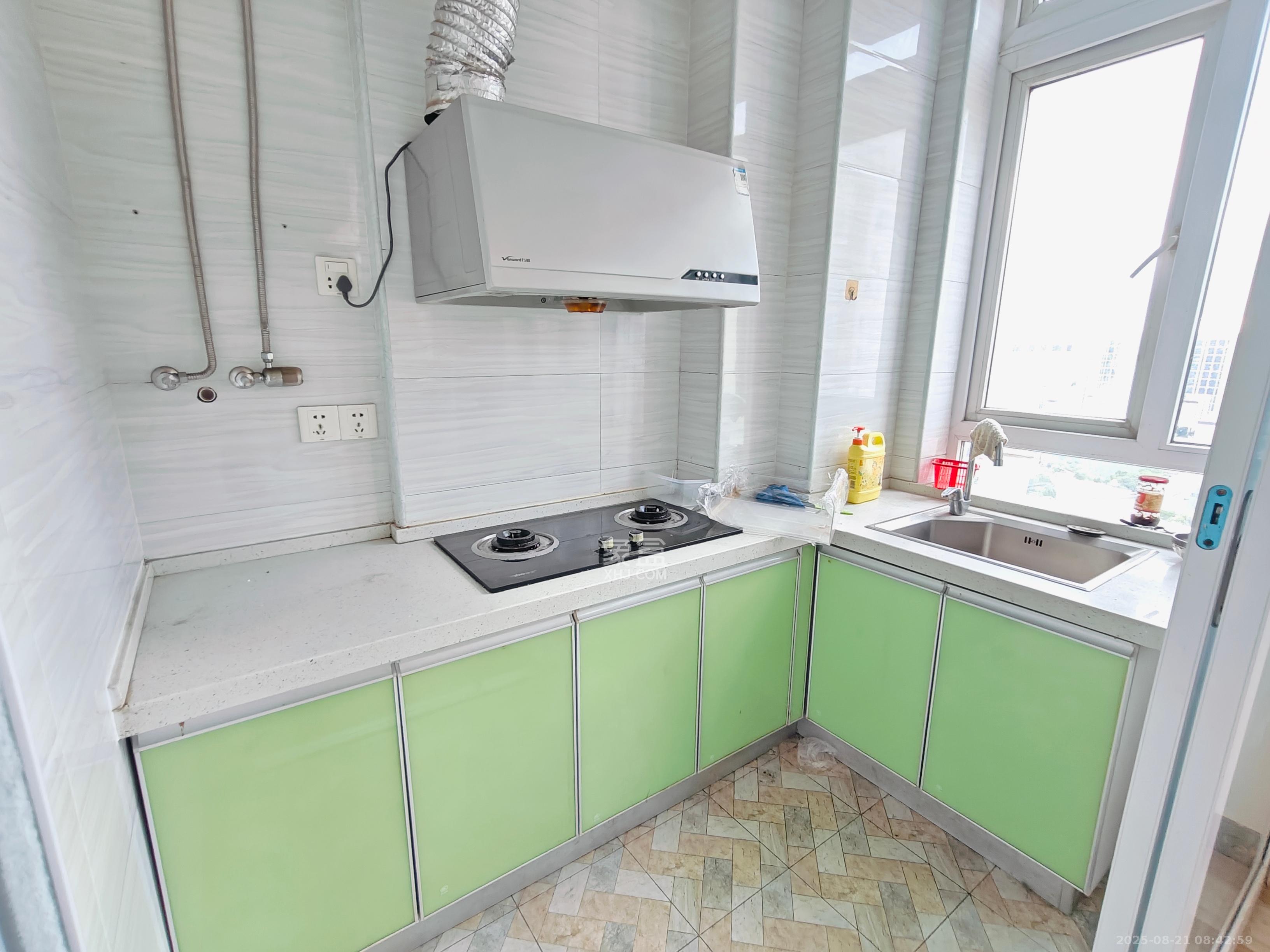 MOMA当代广场  1室1厅1卫    2000.0元/月室内图