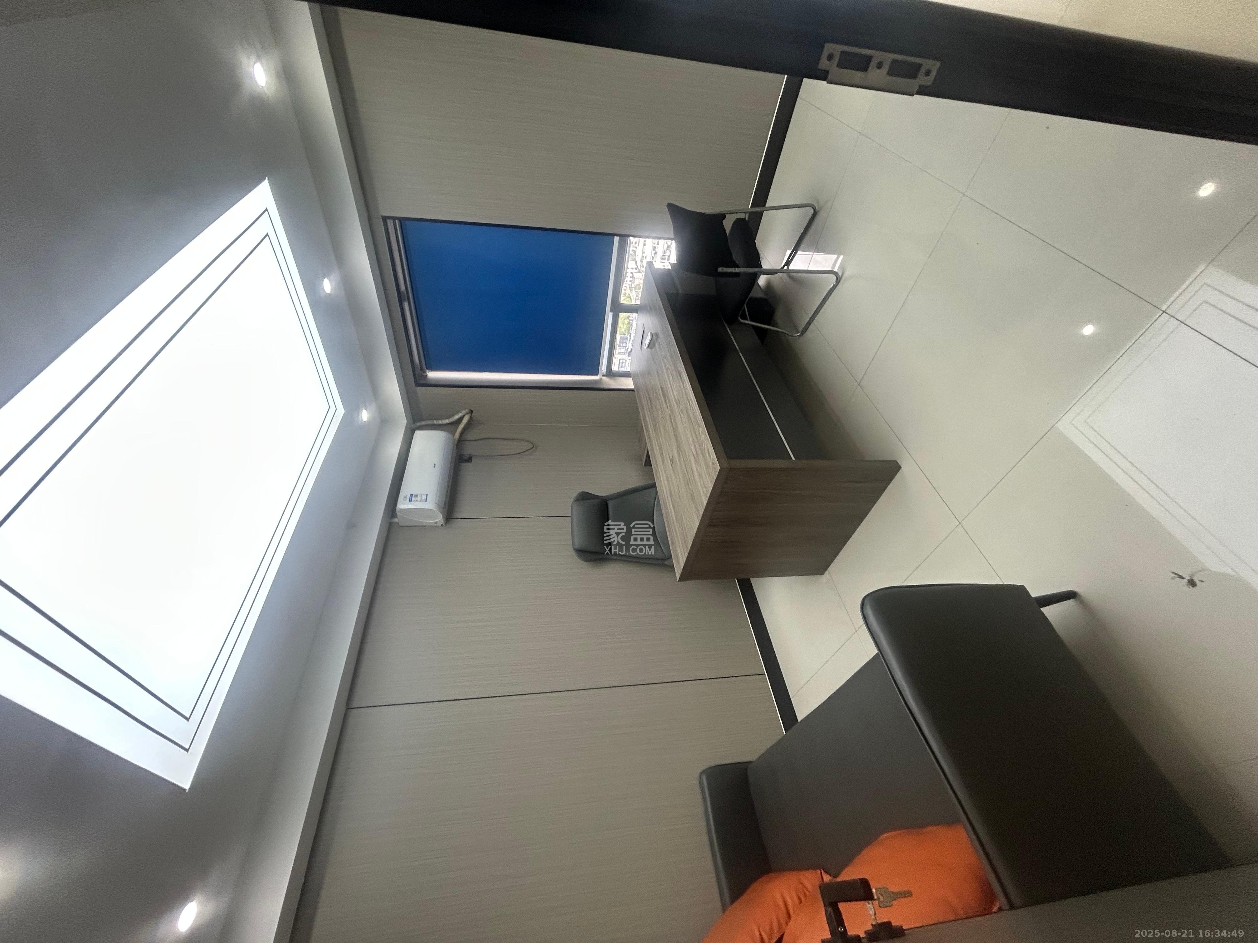 人瑞潇湘国际 2室1厅1卫 4500.0元/月 人瑞潇湘国际 2室1厅1卫 4500.0元/月室内图