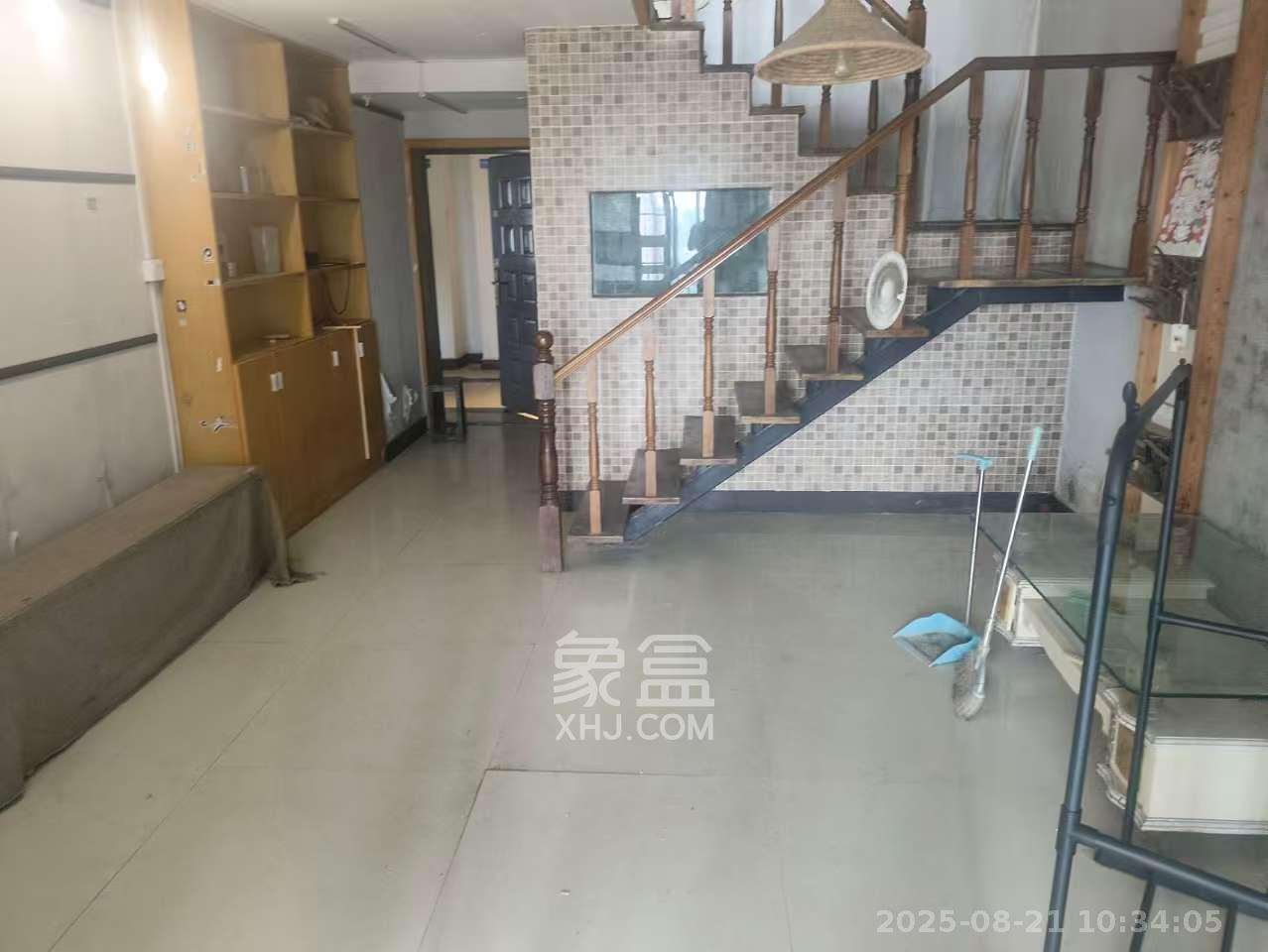 华菱蓝调国际（华菱.香墅美地）  1室2厅1卫    1500.0元/月室内图