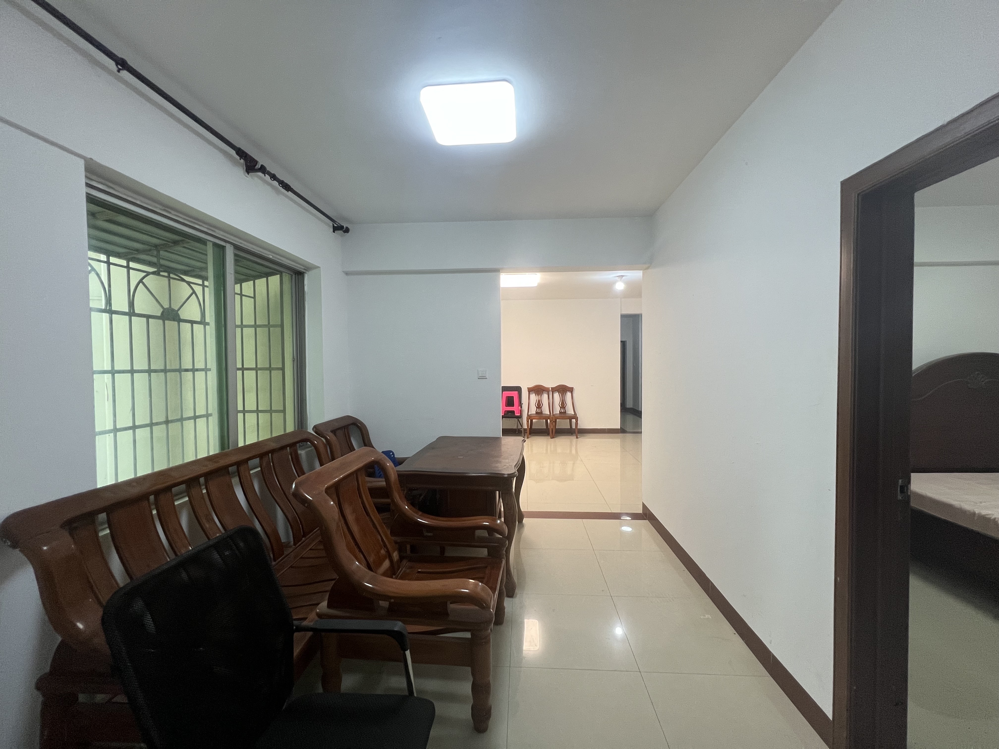 富豪大厦(富豪花园) 2室1厅1卫 2400.0元/月 富豪大厦(富豪花园) 2室1厅1卫 2400.0元/月室内图