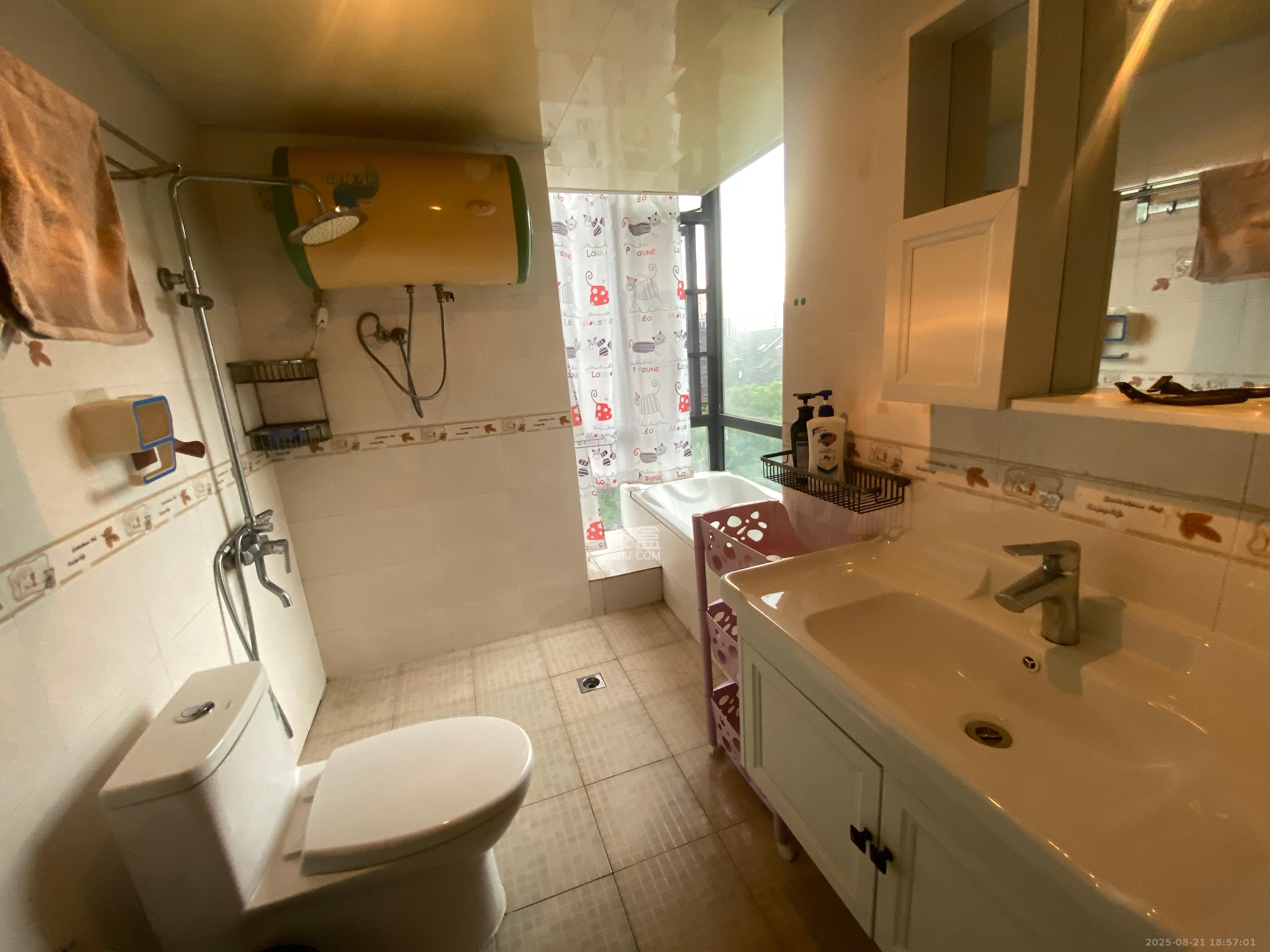 仁和香堤雅境 3室2厅2卫 2800.0元/月 仁和香堤雅境 3室2厅2卫 2800.0元/月室内图