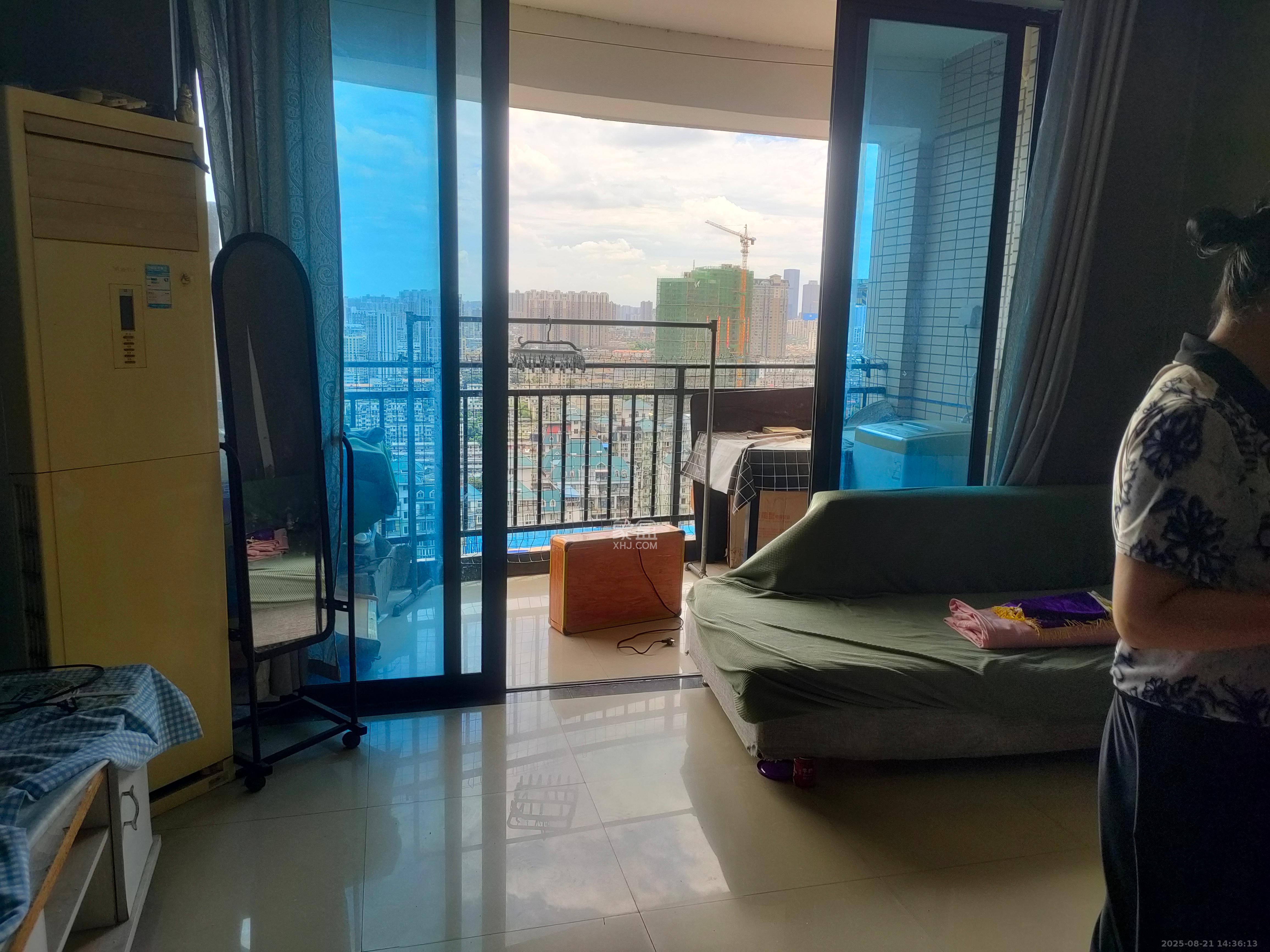 融圣国际  2室1厅1卫    2300.0元/月 融圣国际  2室1厅1卫    2300.0元/月