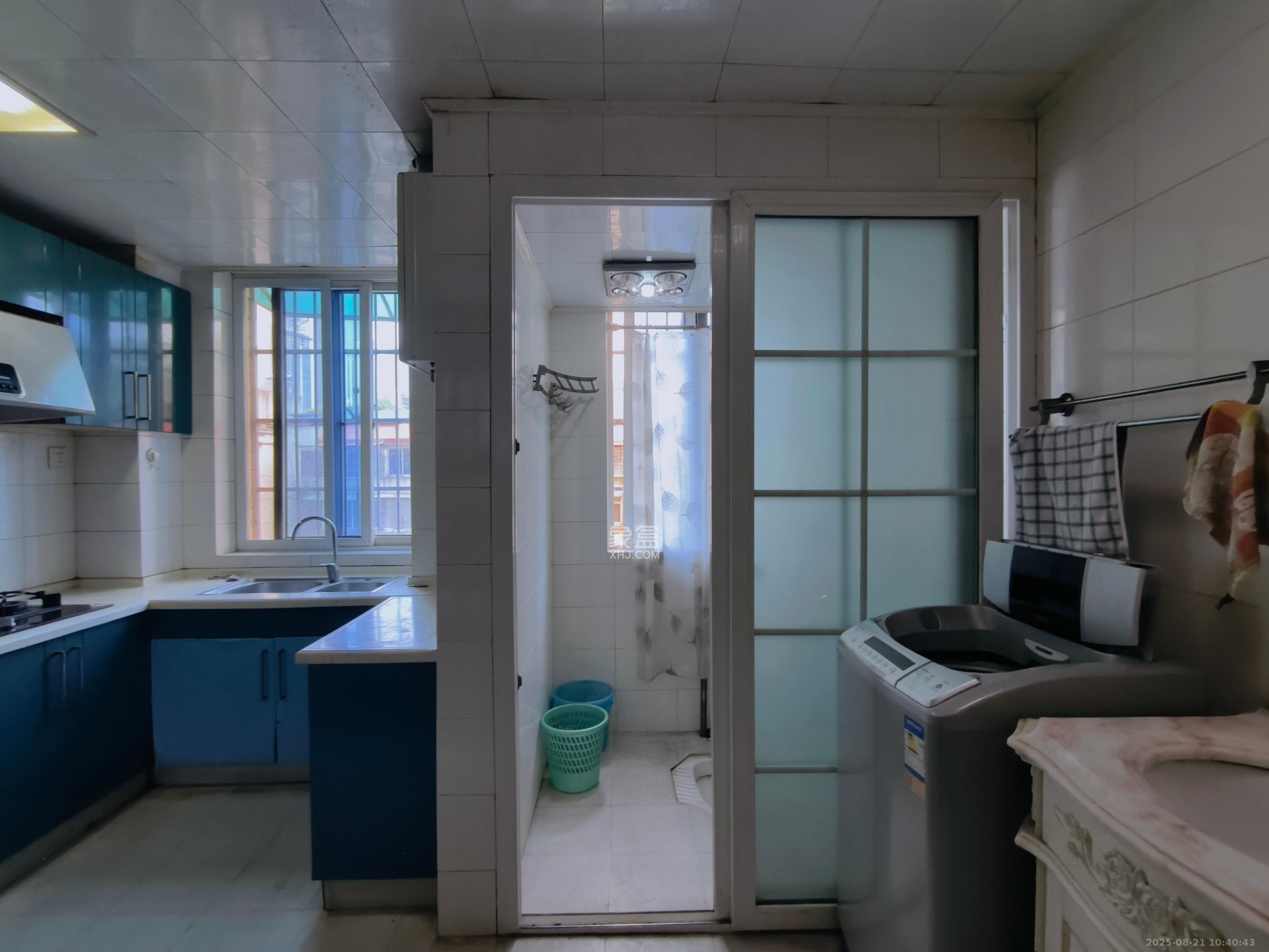 森宇佳园 3室2厅2卫 2400.0元/月 森宇佳园 3室2厅2卫 2400.0元/月室内图