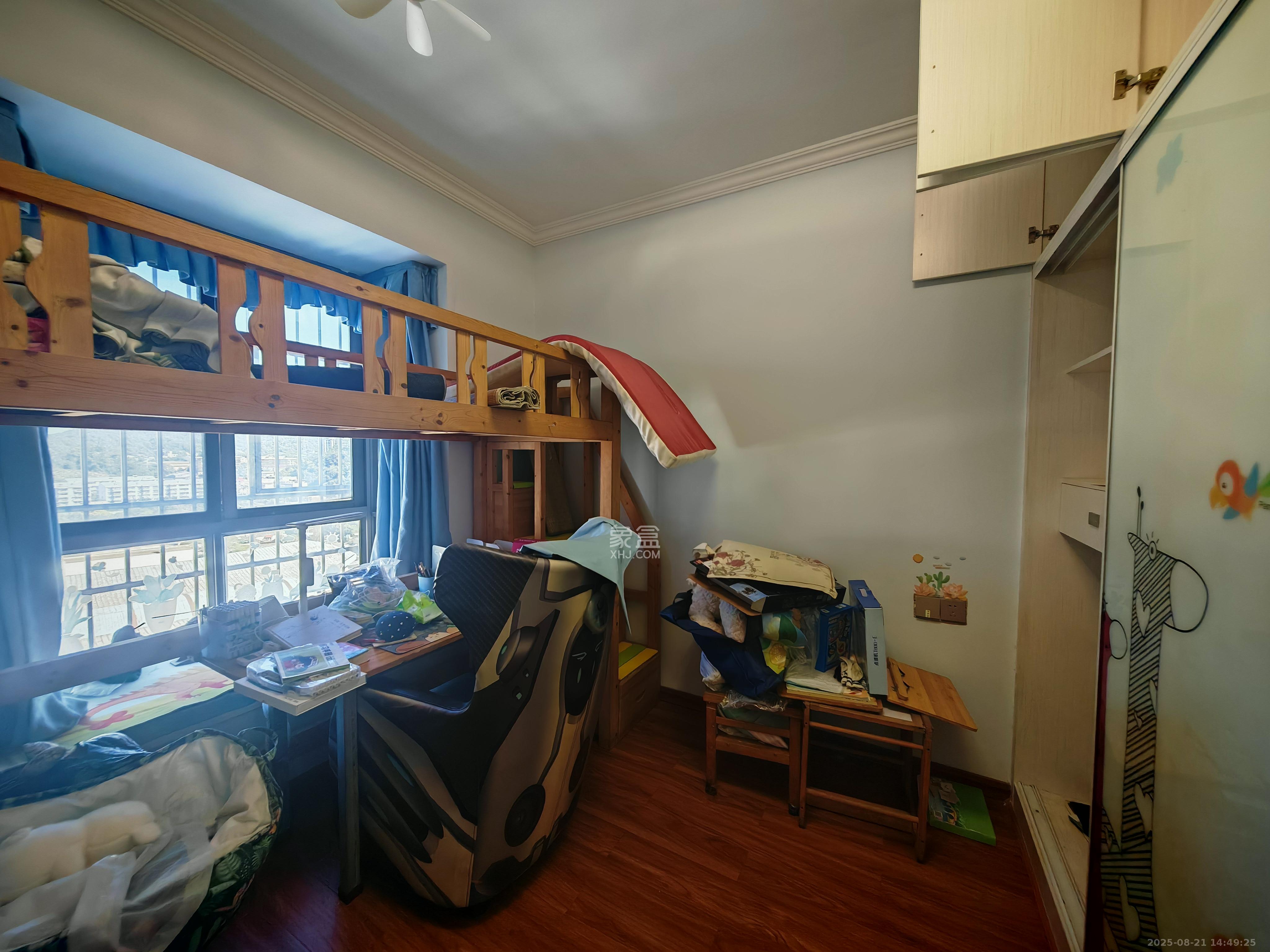 阳光晶城  4室2厅2卫    2400.0元/月室内图