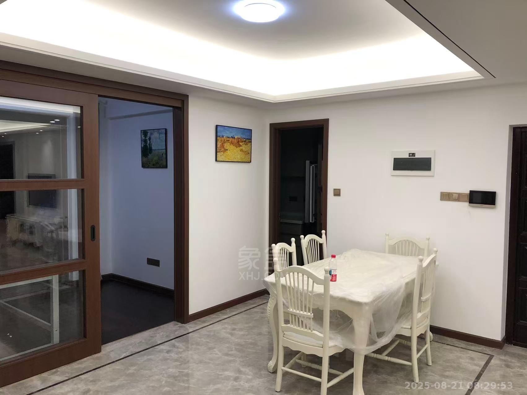 城际空间站 4室2厅2卫 1900.0元/月 城际空间站 4室2厅2卫 1900.0元/月室内图