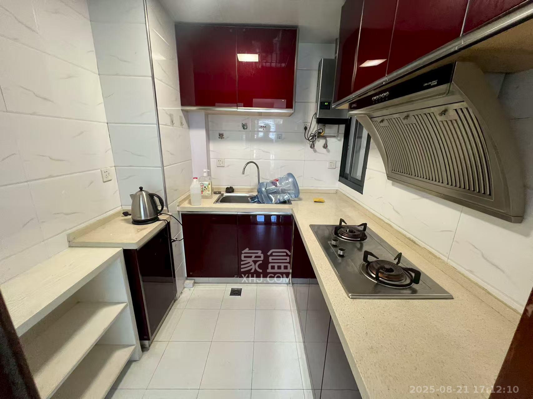 公园9号  2室1厅1卫    3500.0元/月室内图