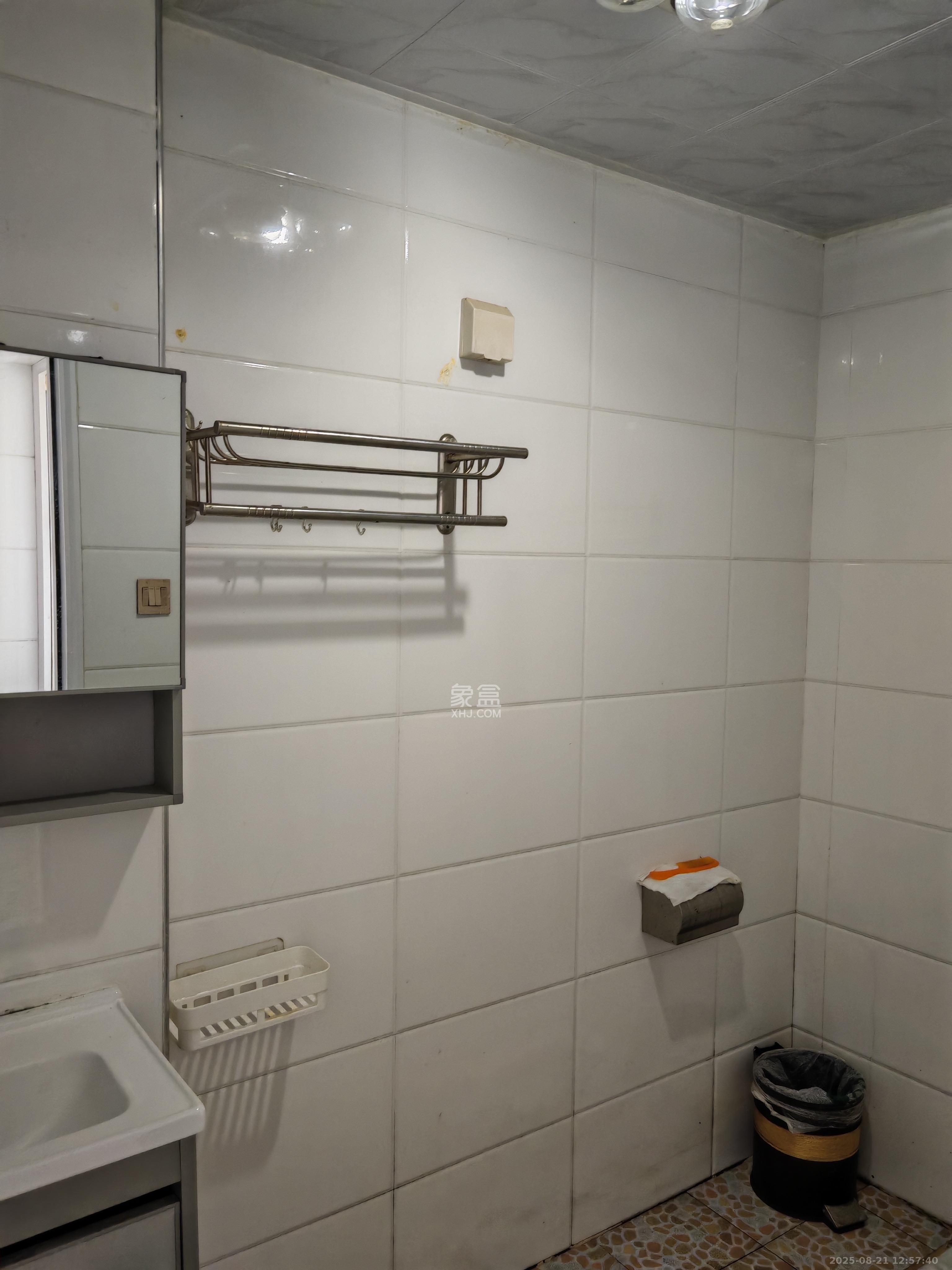 红星国际星城  2室1厅1卫    1650.0元/月室内图