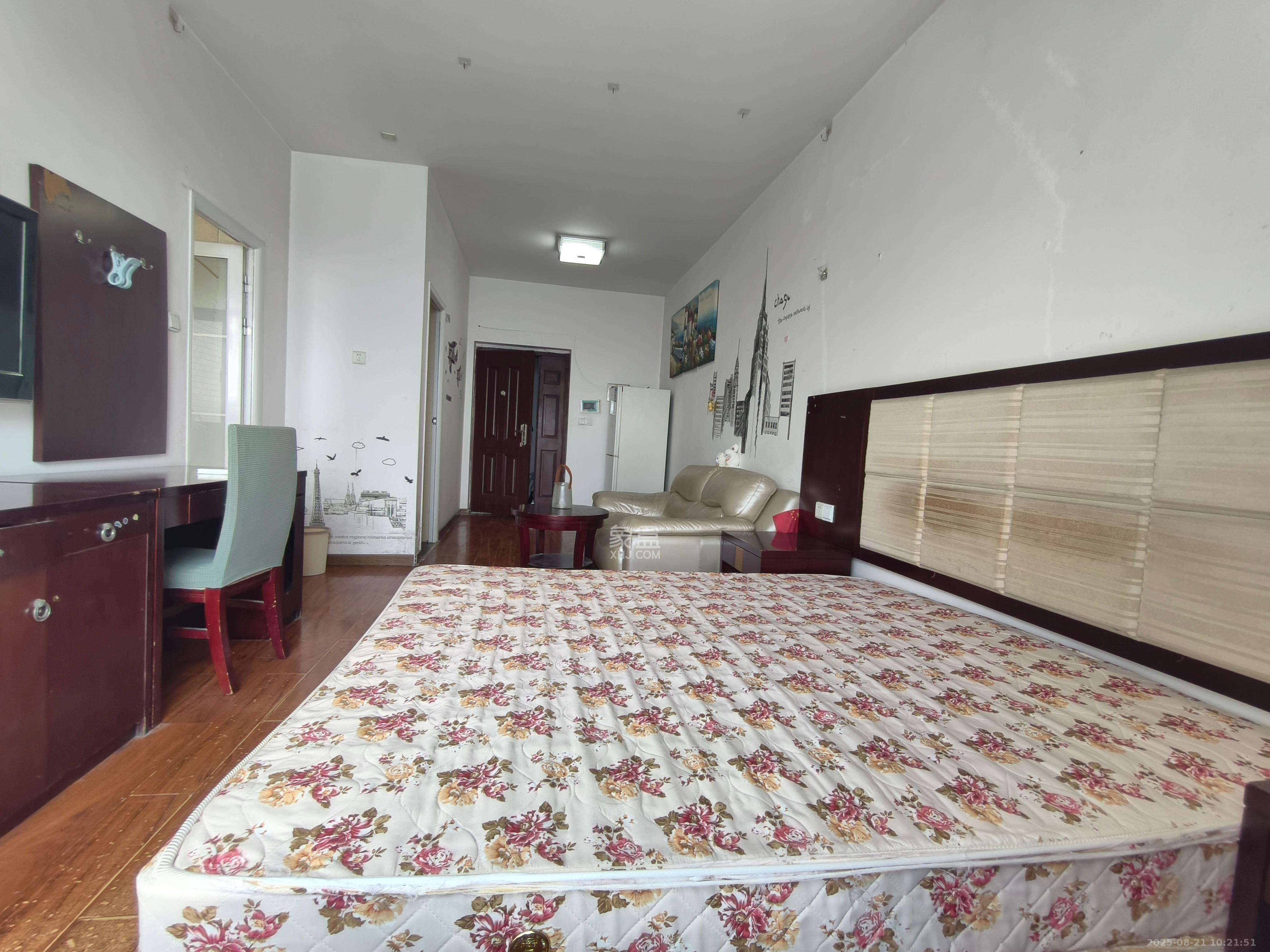 金领家族 1室1厅1卫 1200.0元/月 金领家族 1室1厅1卫 1200.0元/月室内图