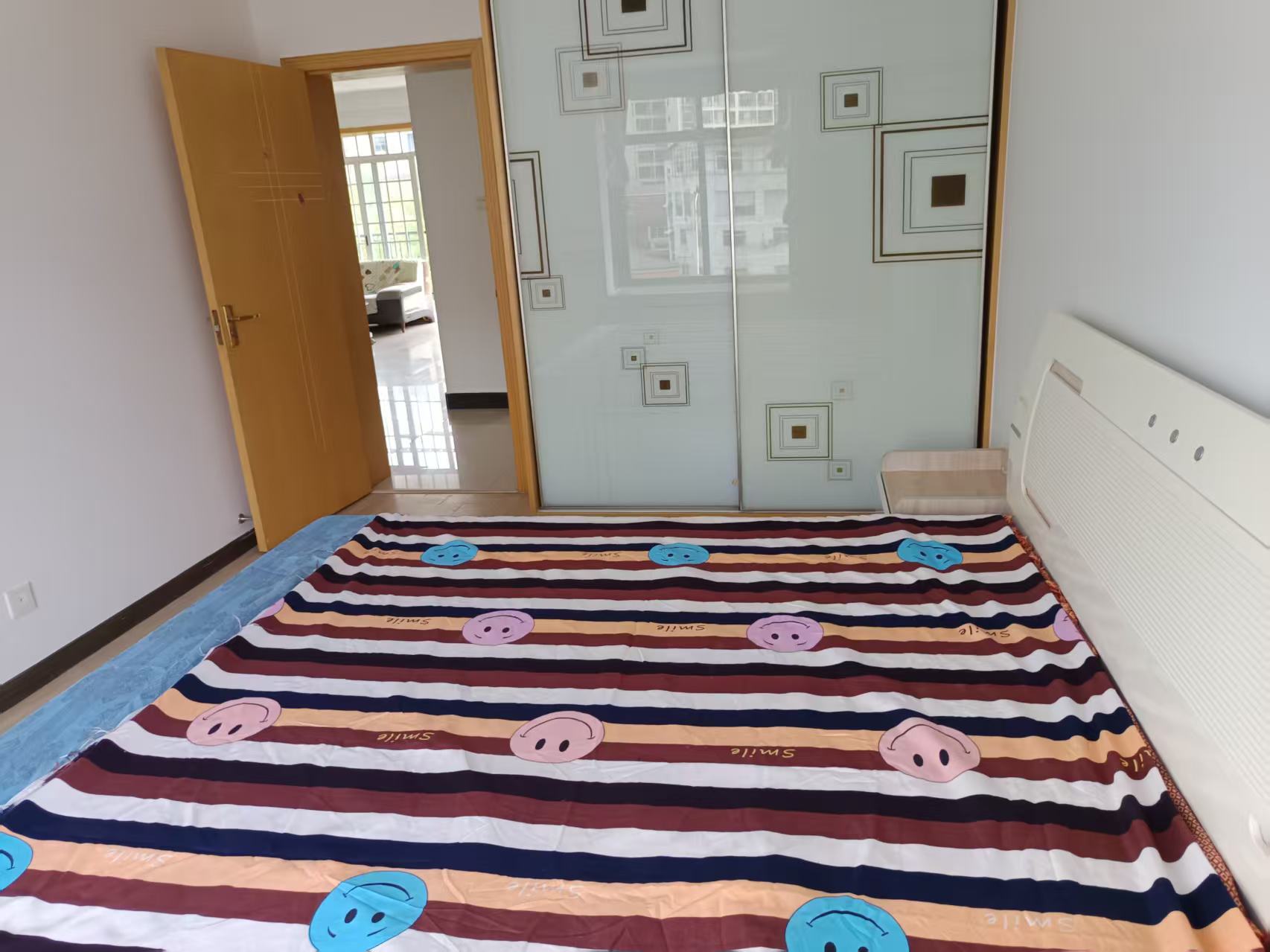 鼎泰逸景园 2室2厅1卫 1800.0元/月 鼎泰逸景园 2室2厅1卫 1800.0元/月室内图