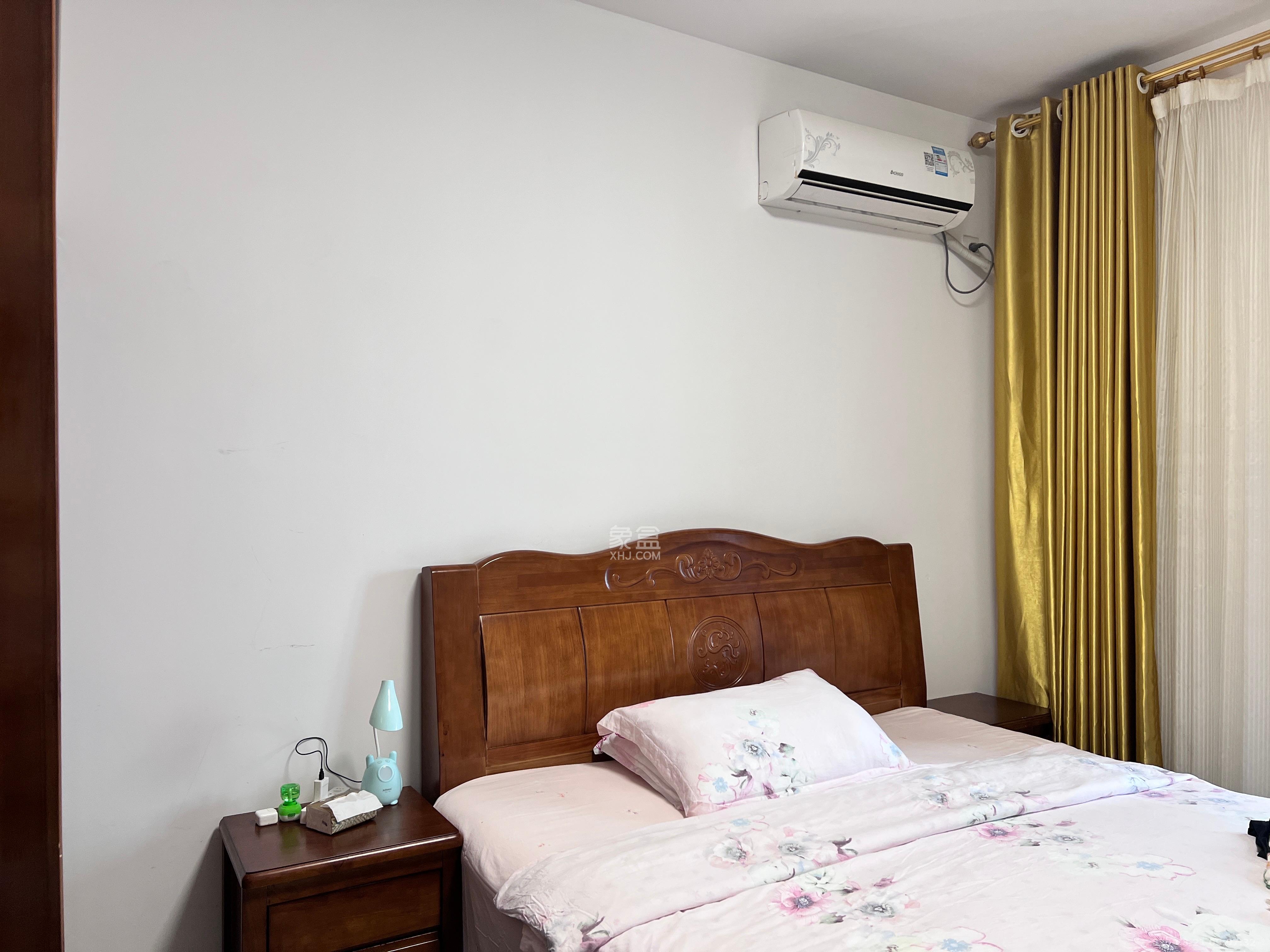 八方小区B区  3室2厅2卫    4800.0元/月室内图