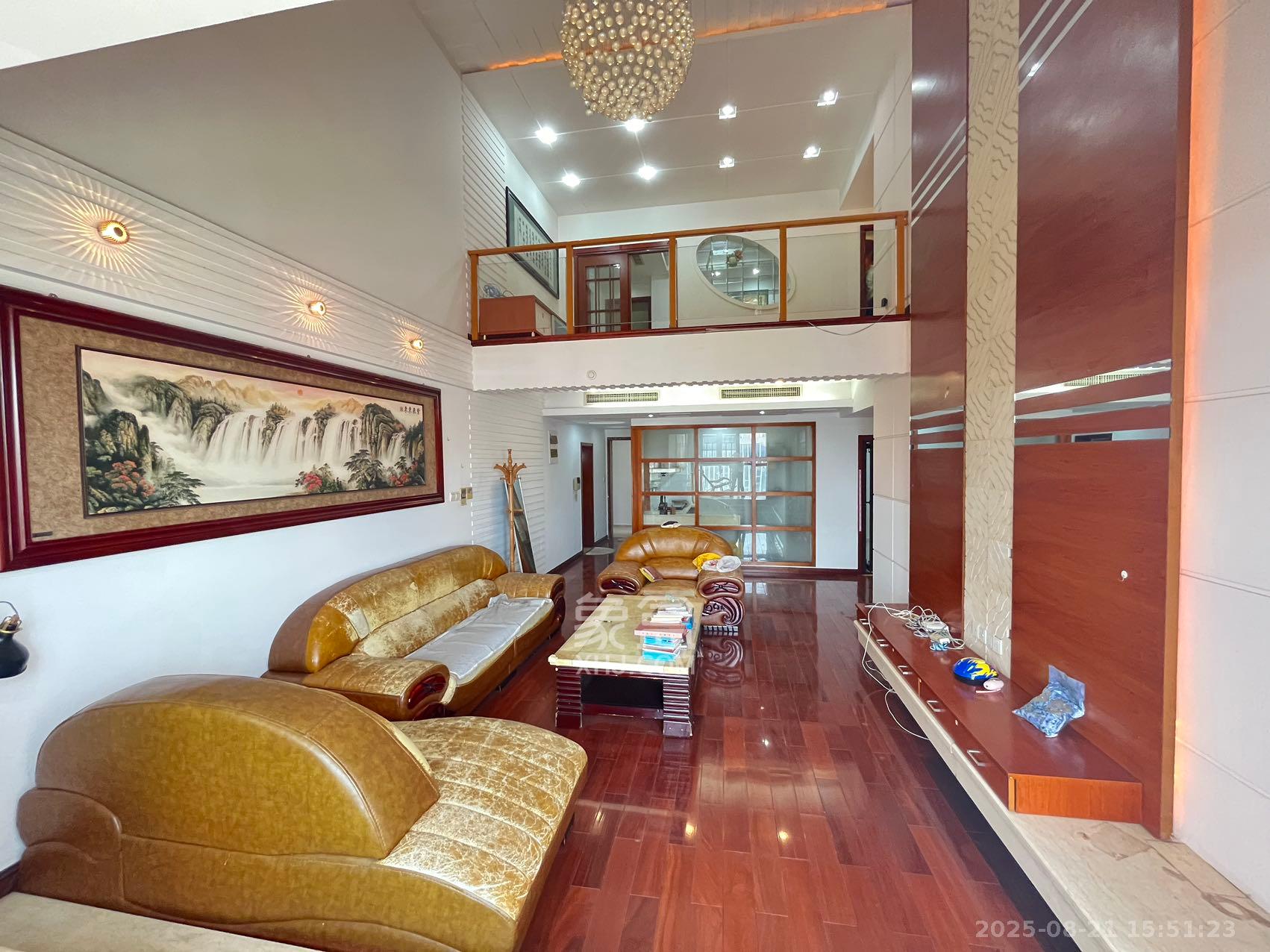 阳光100一期、四五期  4室2厅1卫    5000.0元/月 阳光100一期、四五期  4室2厅1卫    5000.0元/月