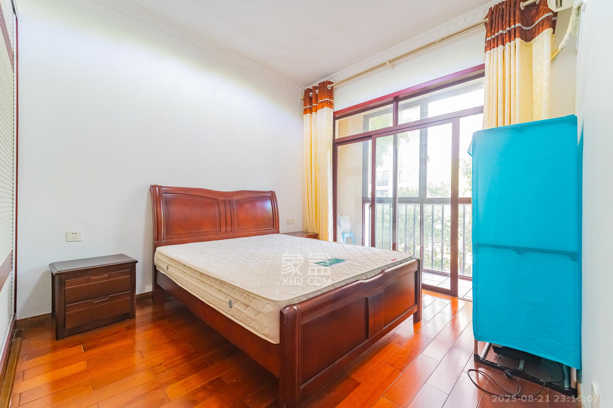 鹏基诺亚山林  3室2厅2卫    94.8万 鹏基诺亚山林  3室2厅2卫    94.8万卧室