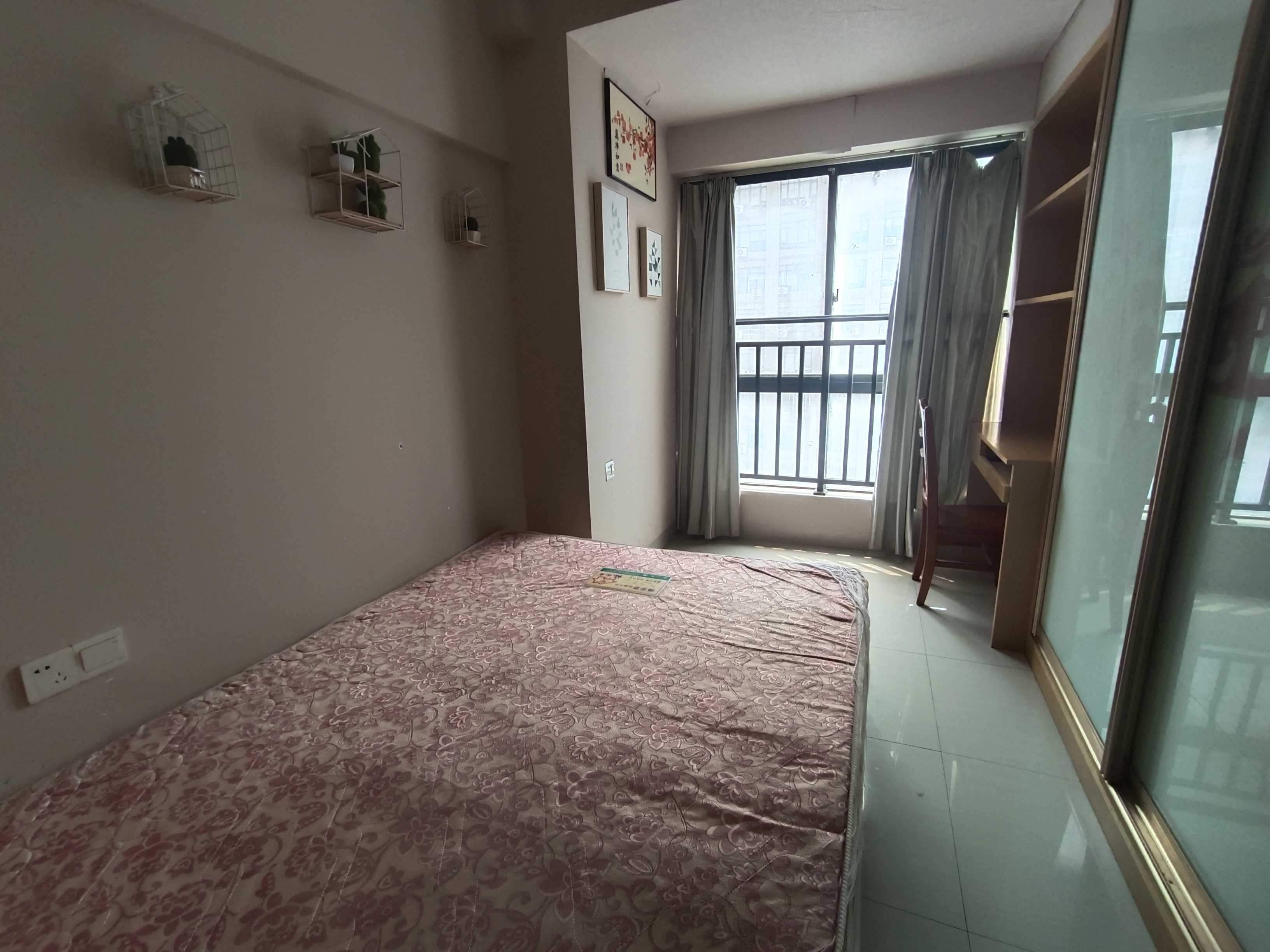 中建国际大厦  2室1厅1卫   1700.00元/月室内图