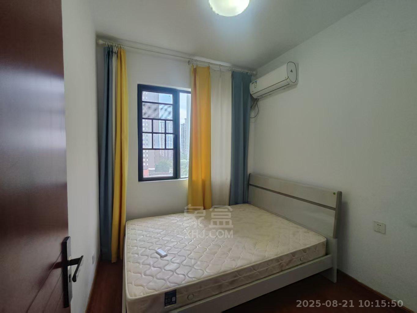 春藤小镇 3室2厅1卫 1500.0元/月 春藤小镇 3室2厅1卫 1500.0元/月室内图