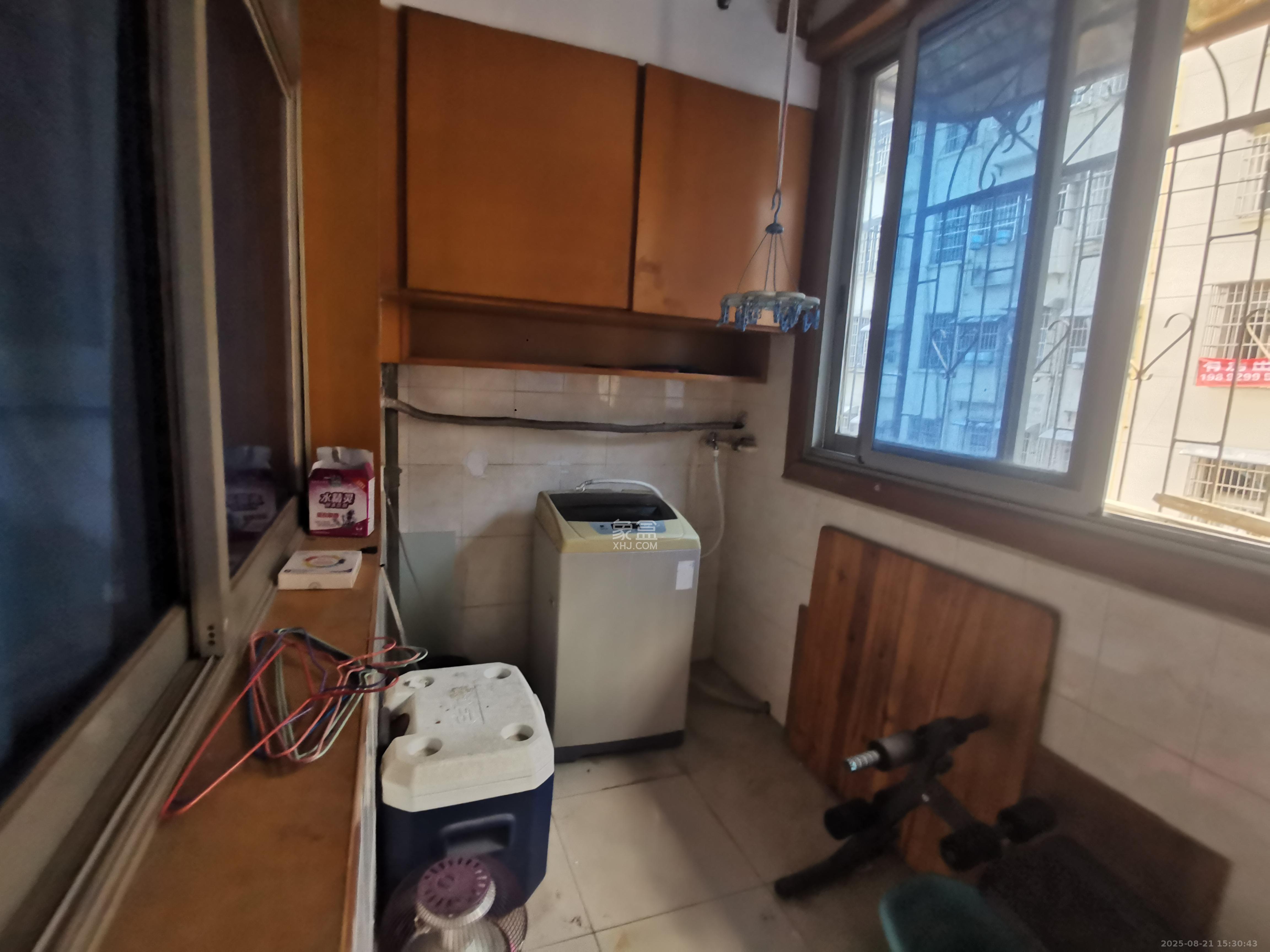 湘粮机械厂宿舍  2室2厅1卫    1800.0元/月室内图