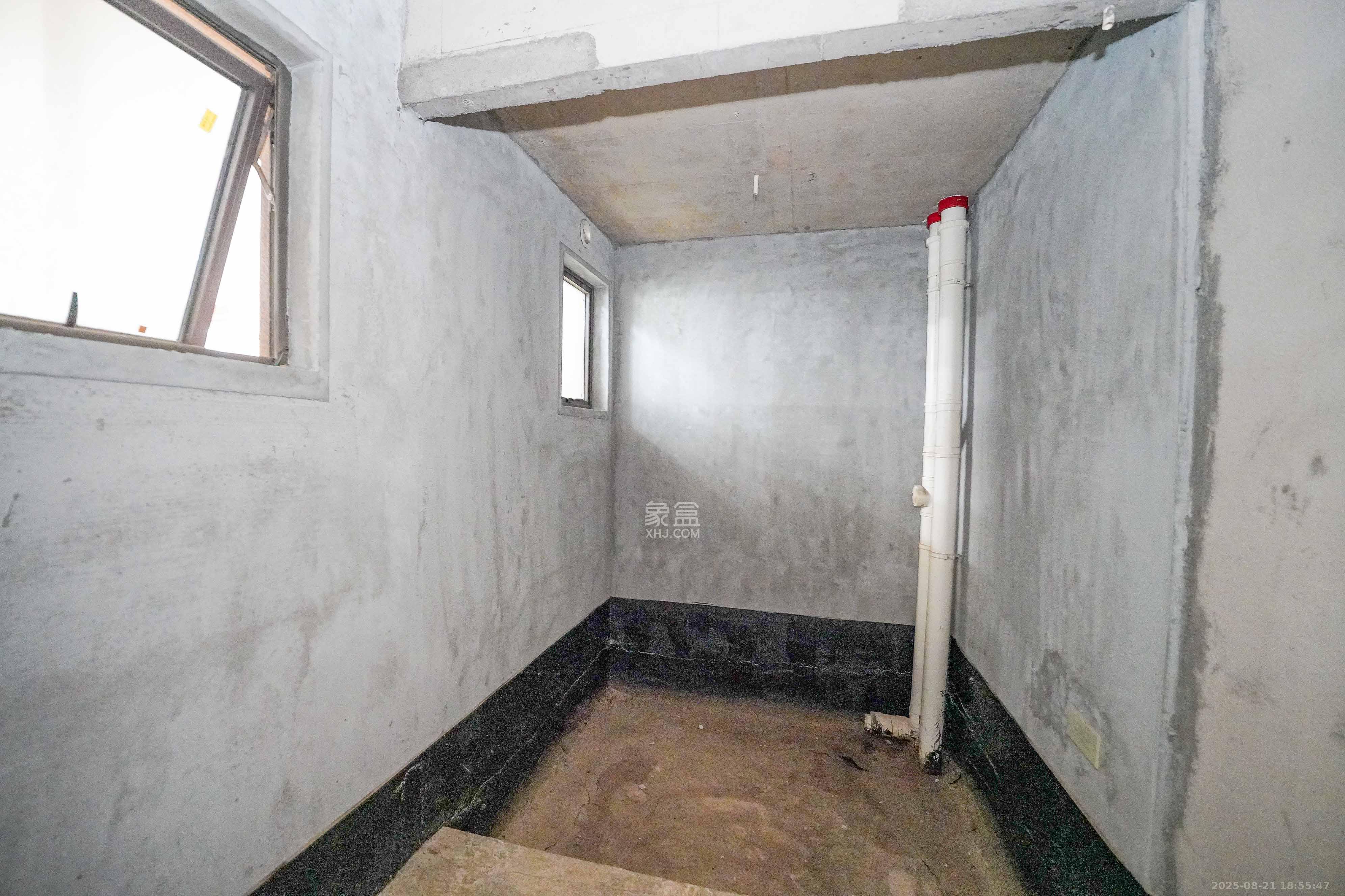 福天藏郡院子  4室2厅3卫    145.0万 福天藏郡院子  4室2厅3卫    145.0万卫生间