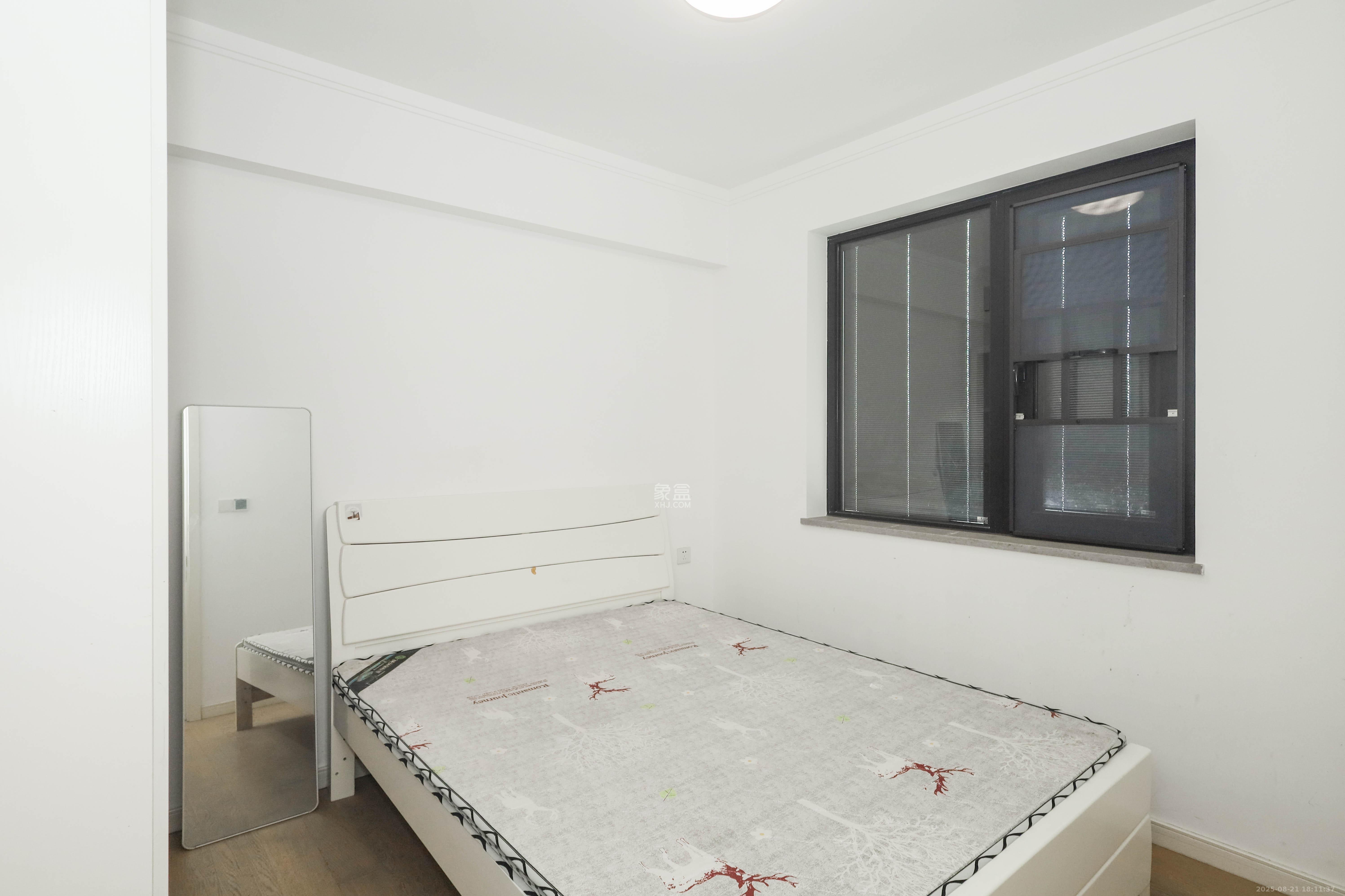 万科金色梦想C区  3室2厅1卫    107.0万卧室