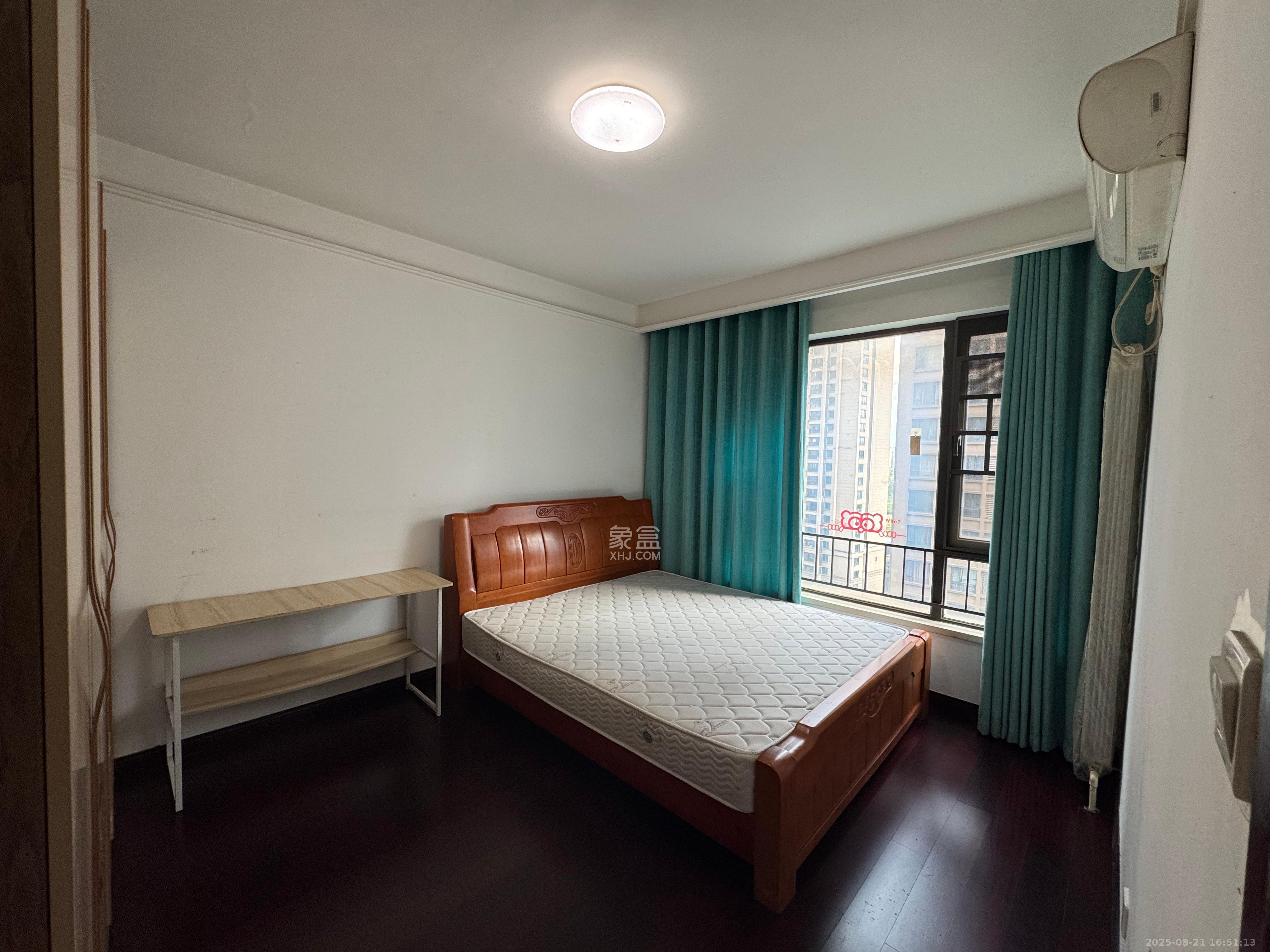 中海国际二期  3室2厅2卫    2000.0元/月 中海国际二期  3室2厅2卫    2000.0元/月室内图