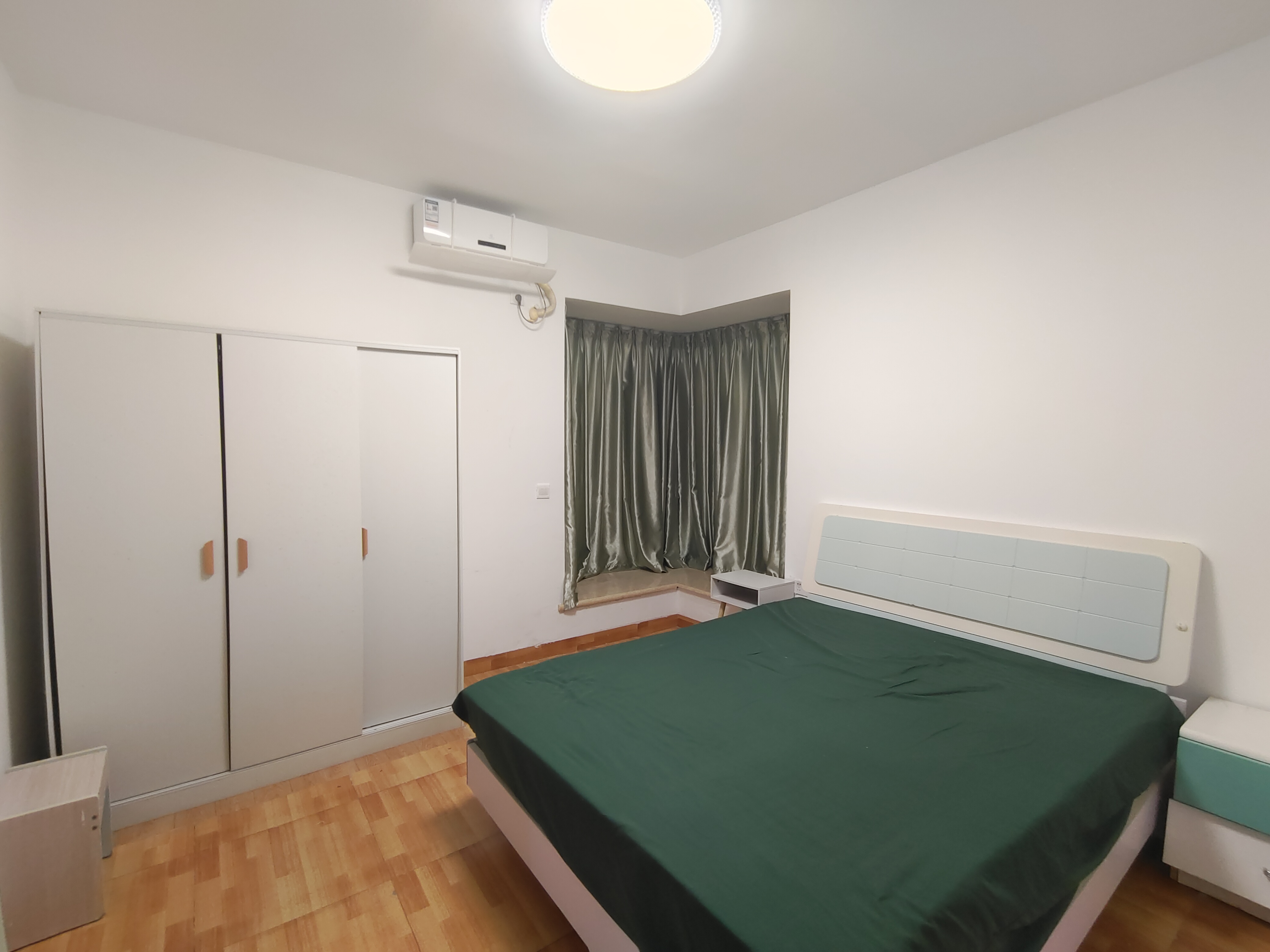 耀江花园 1室1厅1卫 2100.0元/月 耀江花园 1室1厅1卫 2100.0元/月室内图