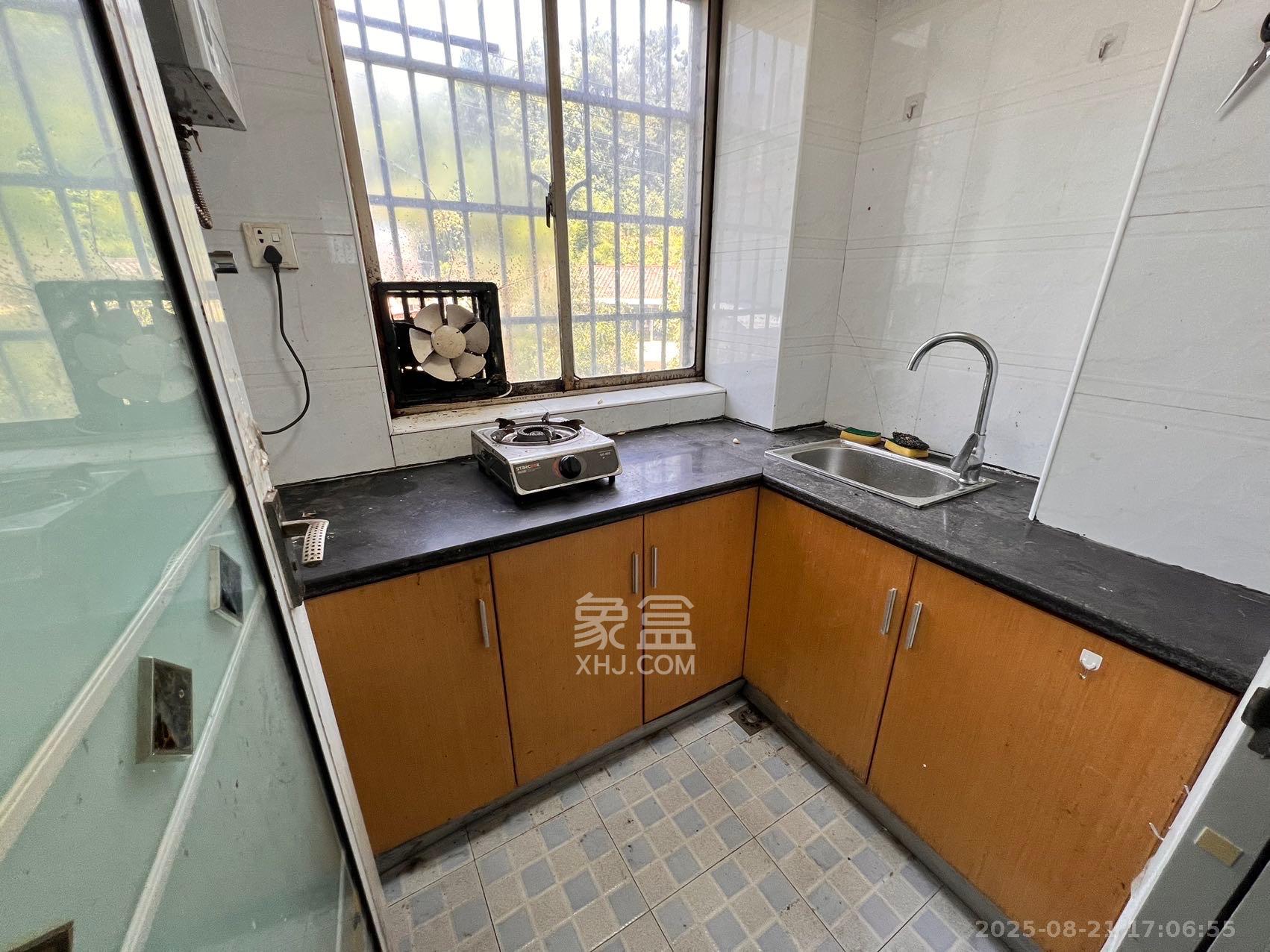 御景龙城 1室1厅1卫 900.0元/月 御景龙城 1室1厅1卫 900.0元/月室内图