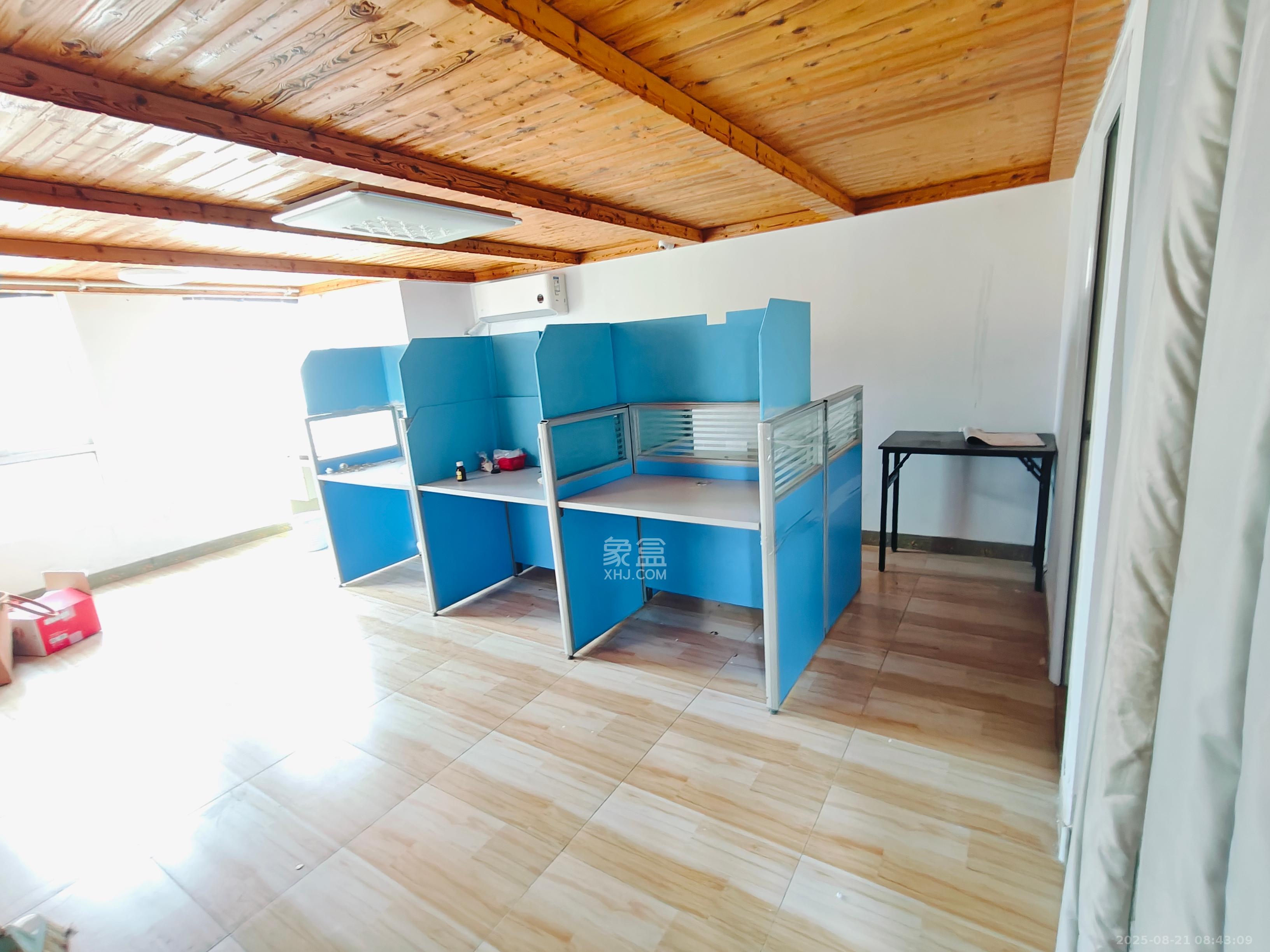 MOMA当代广场 1室1厅1卫 2000.0元/月 MOMA当代广场 1室1厅1卫 2000.0元/月室内图