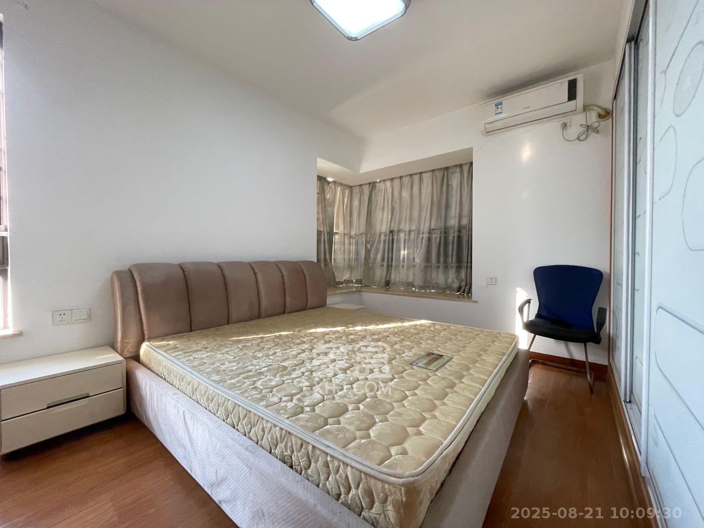 保利麓谷林语E区  3室2厅1卫   2500.00元/月室内图
