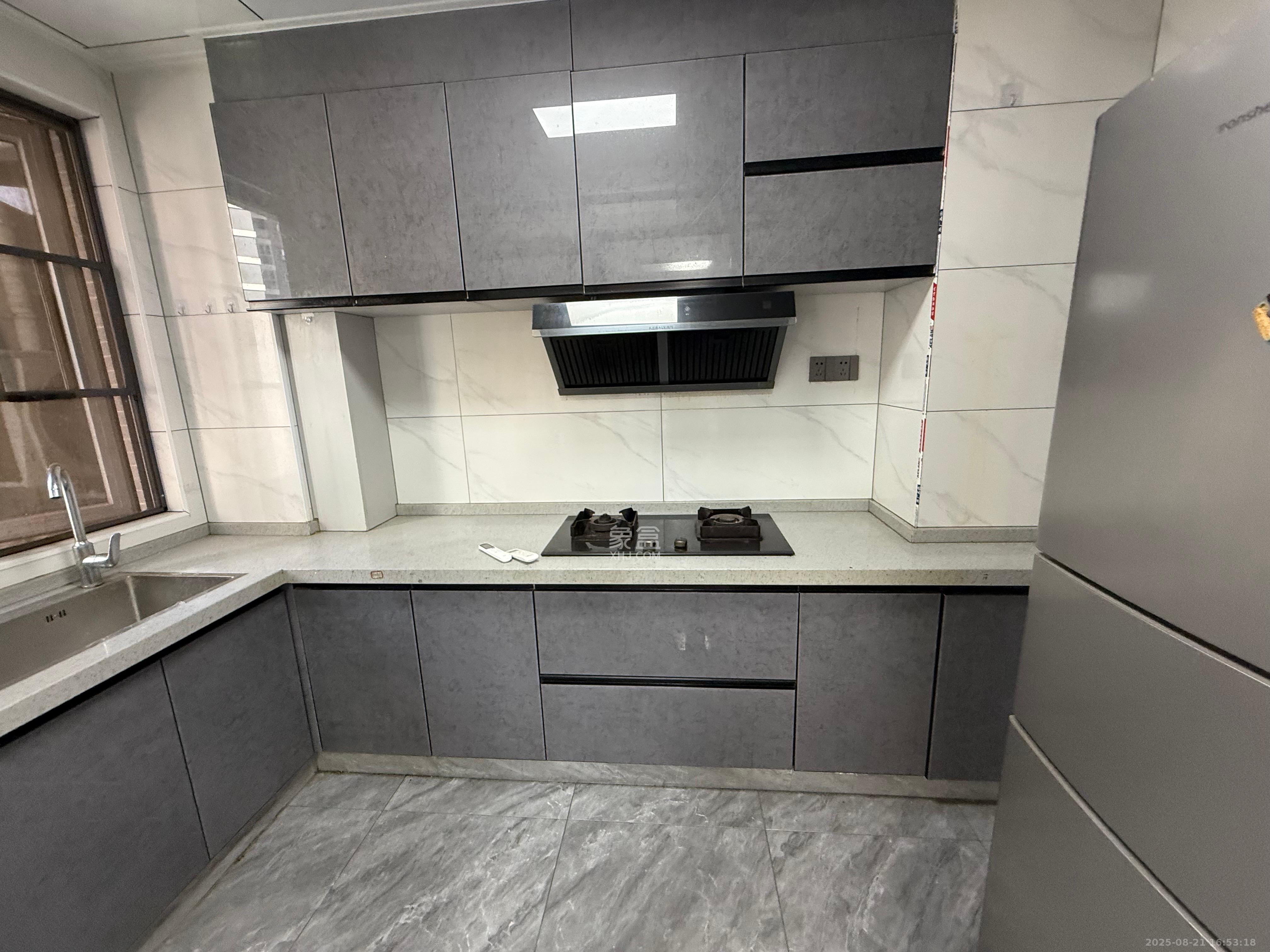 保利天禧D区 4室2厅2卫 3800.0元/月 保利天禧D区 4室2厅2卫 3800.0元/月室内图