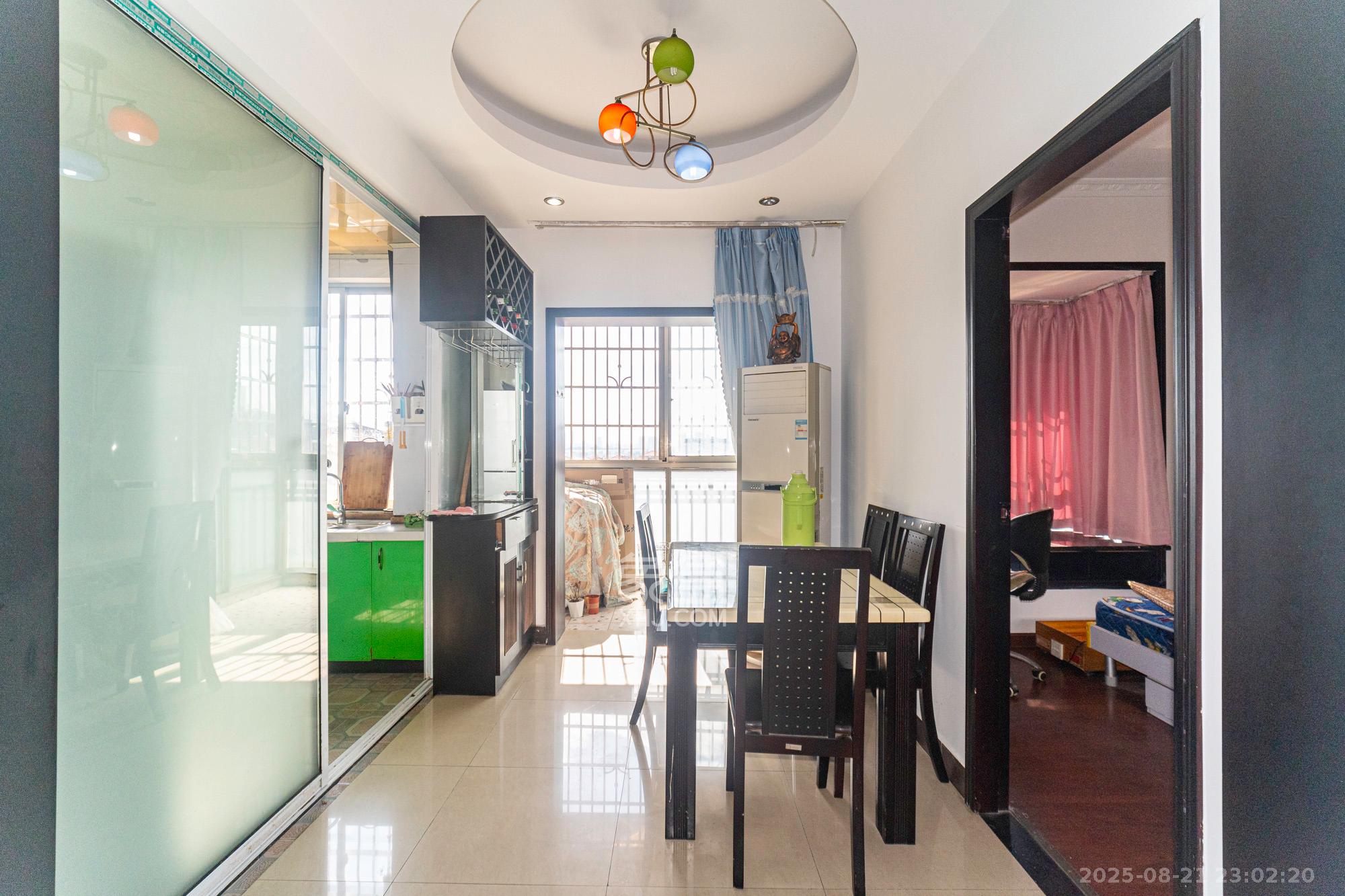 星沙商业步行街 2室2厅1卫 41.8万 星沙商业步行街 2室2厅1卫 41.8万客厅