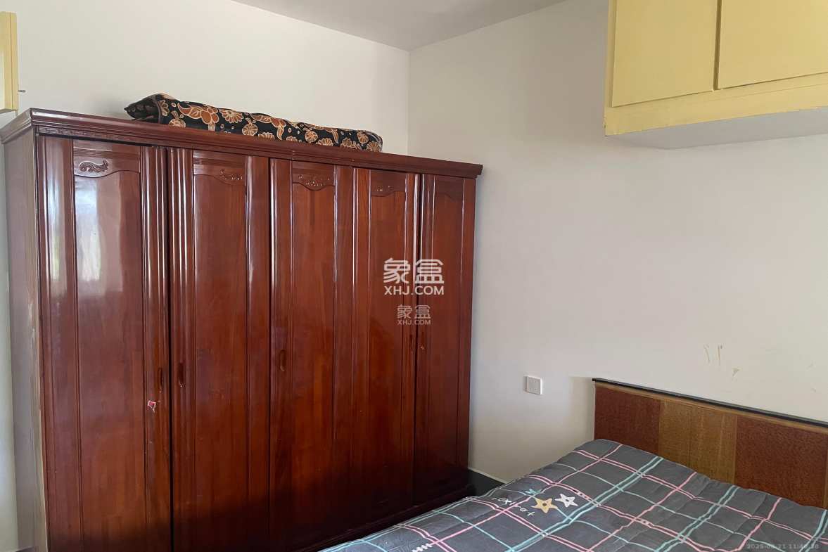 燕山街社区 3室2厅1卫 2200.0元/月 燕山街社区 3室2厅1卫 2200.0元/月室内图