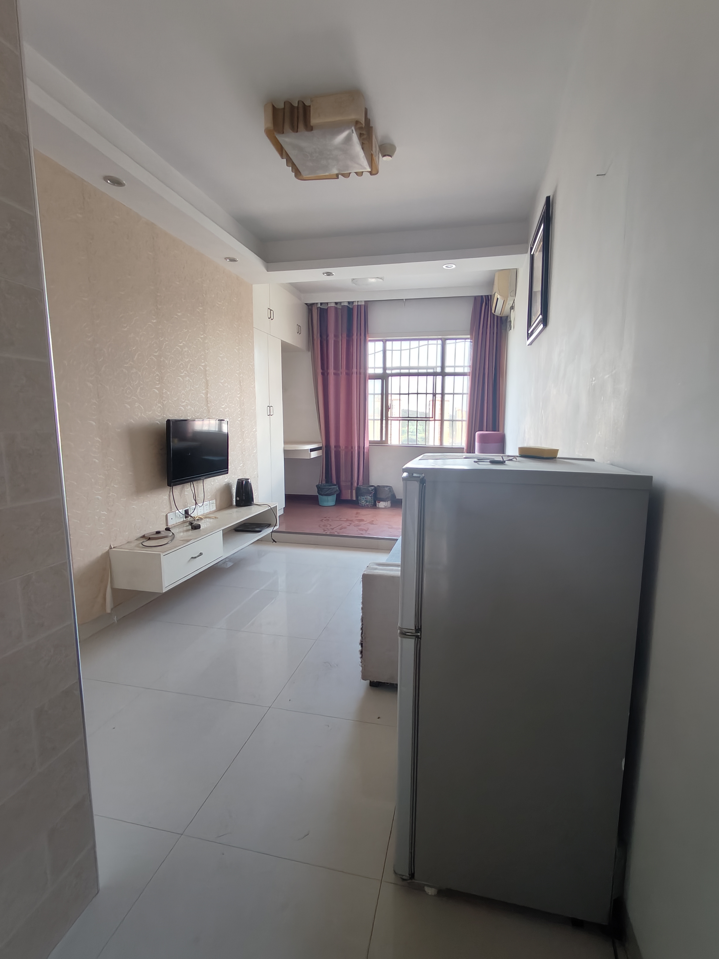 东方豪苑  0室0厅0卫    900.0元/月 东方豪苑  0室0厅0卫    900.0元/月室内图