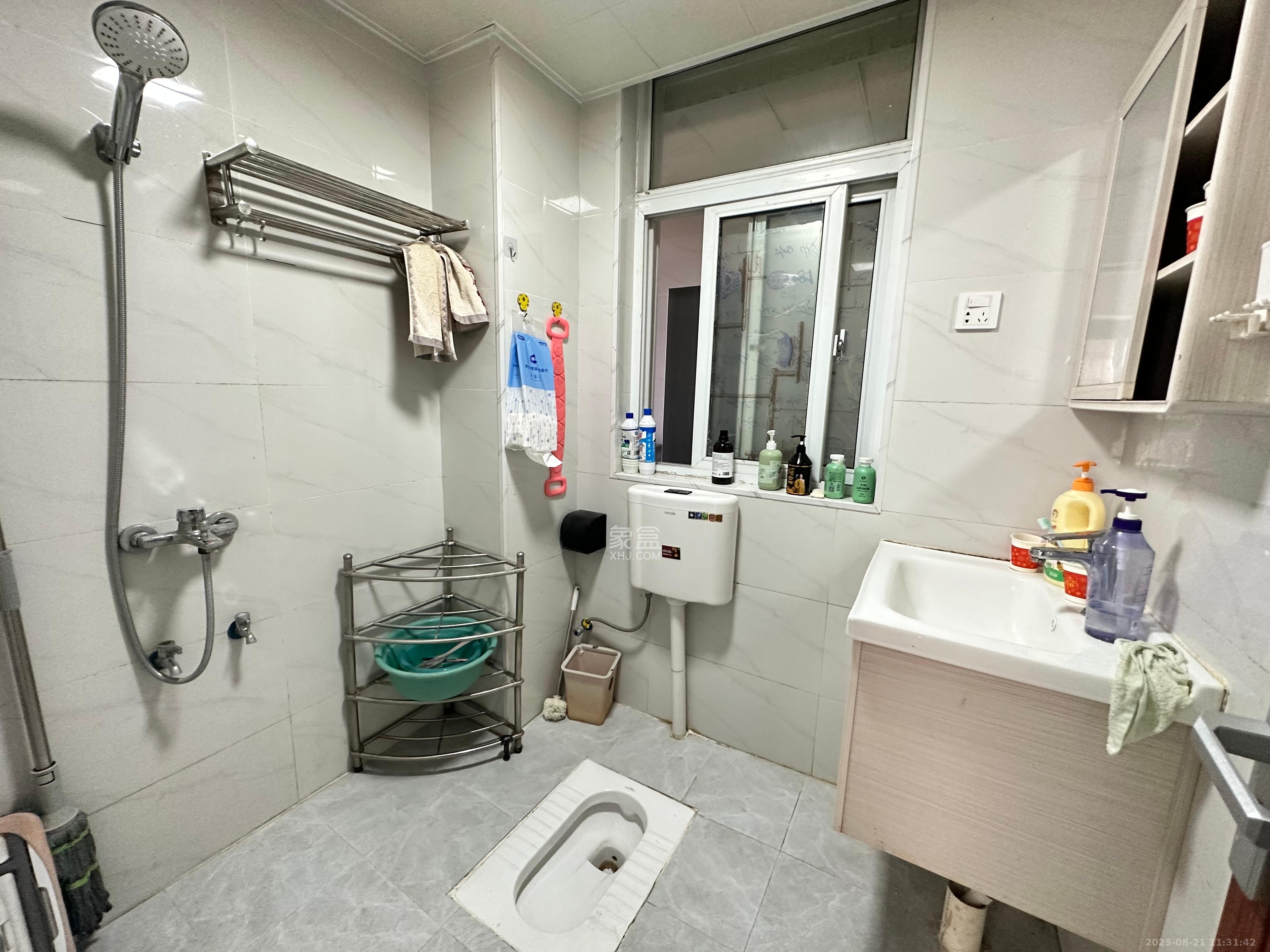 凯富南方鑫城 3室2厅1卫 2300.0元/月 凯富南方鑫城 3室2厅1卫 2300.0元/月室内图