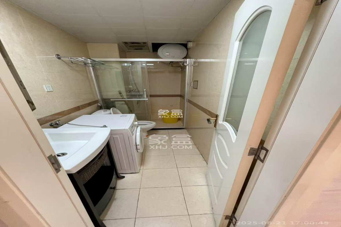 壹号公馆  1室1厅1卫    1980.0元/月 壹号公馆  1室1厅1卫    1980.0元/月室内图1