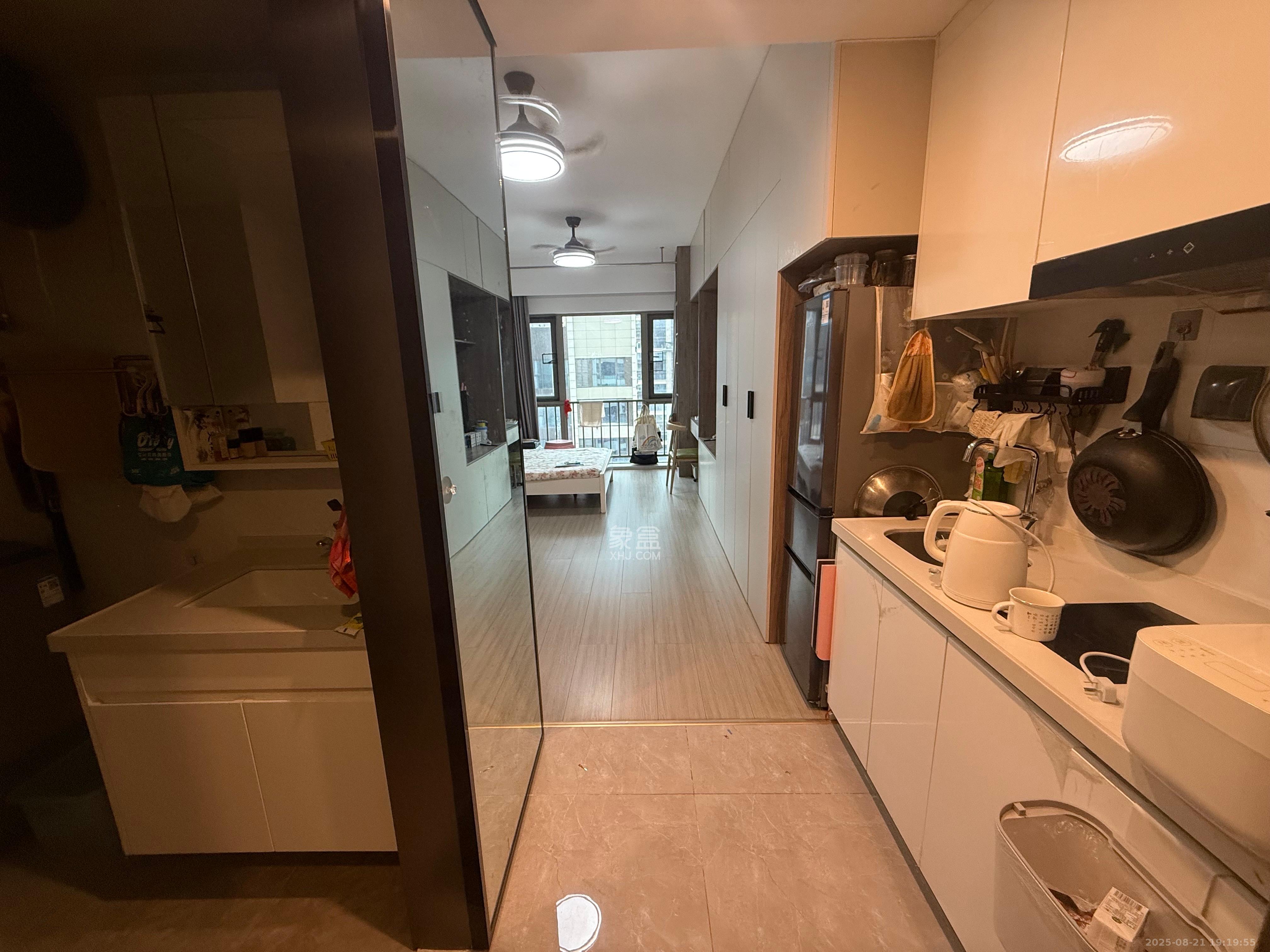 梅溪华府(新城金茂梦想华府)  1室0厅0卫    1700.0元/月 梅溪华府(新城金茂梦想华府)  1室0厅0卫    1700.0元/月室内图