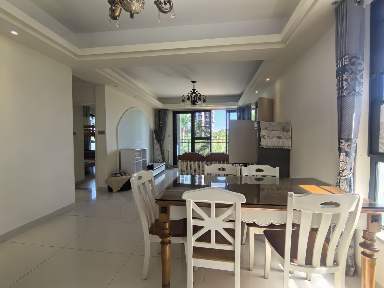 泰达天海国际  2室1厅1卫    3000.0元/月 泰达天海国际  2室1厅1卫    3000.0元/月室内图