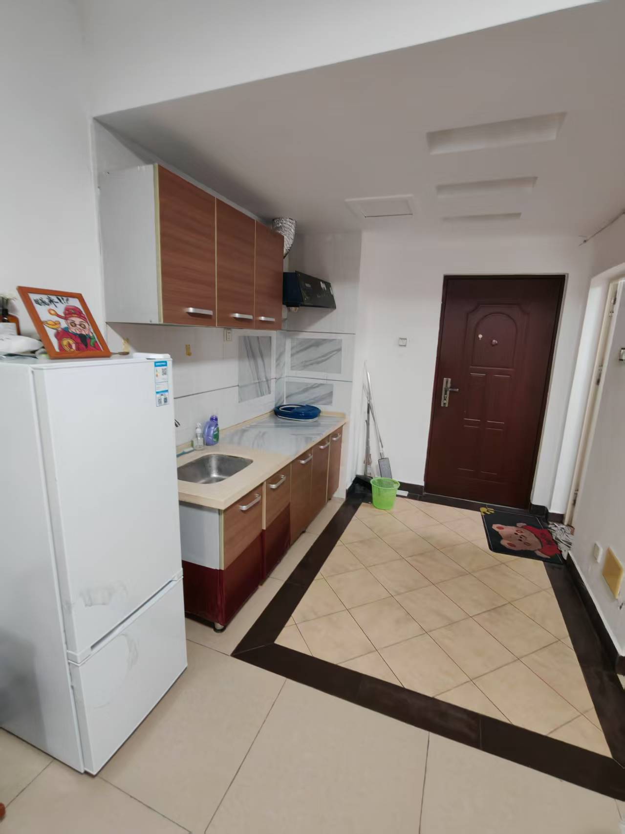 帝国大厦 1室0厅1卫 1600.0元/月 帝国大厦 1室0厅1卫 1600.0元/月室内图