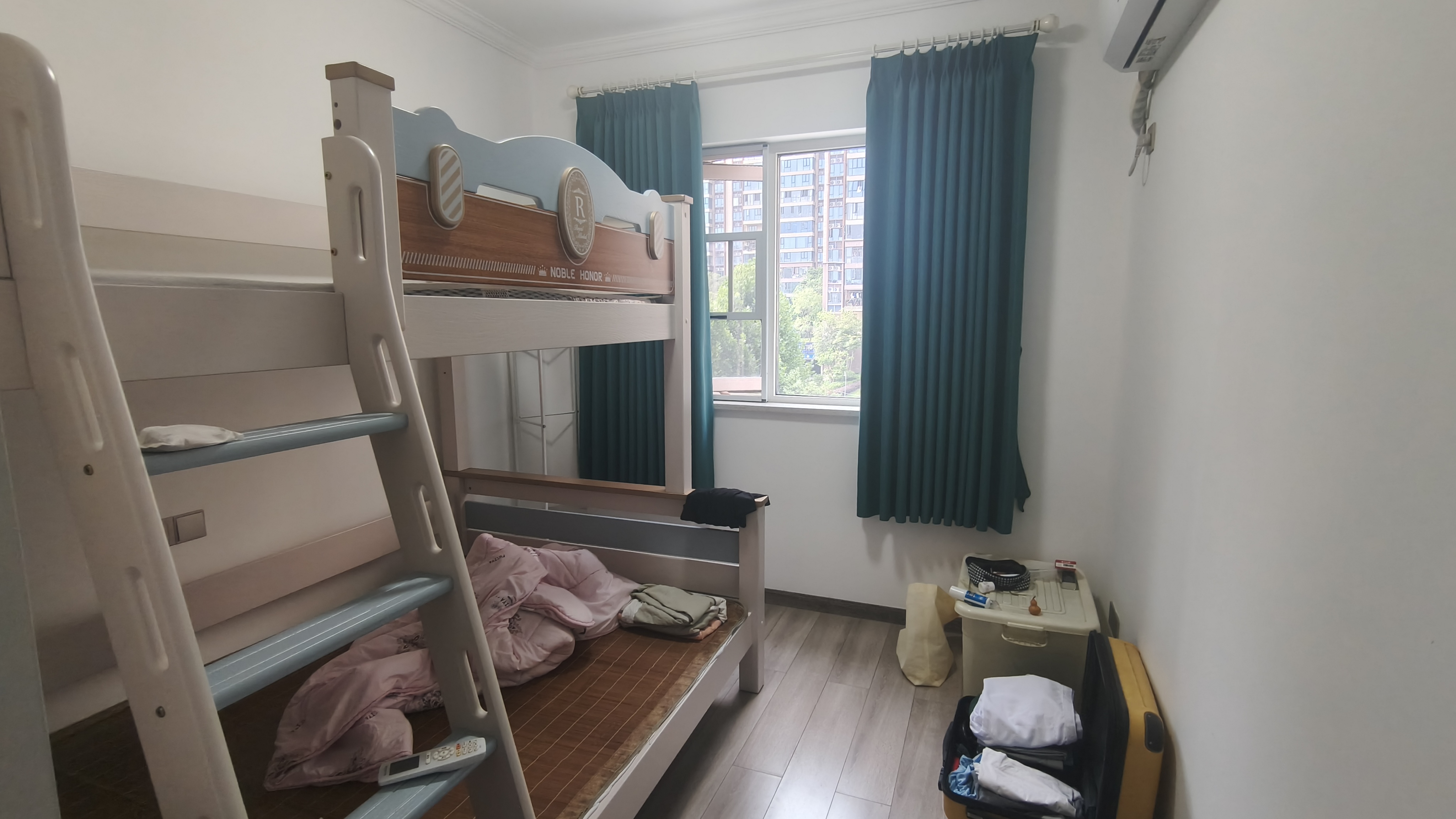 碧桂园梓山府  4室2厅2卫    3200.0元/月室内图