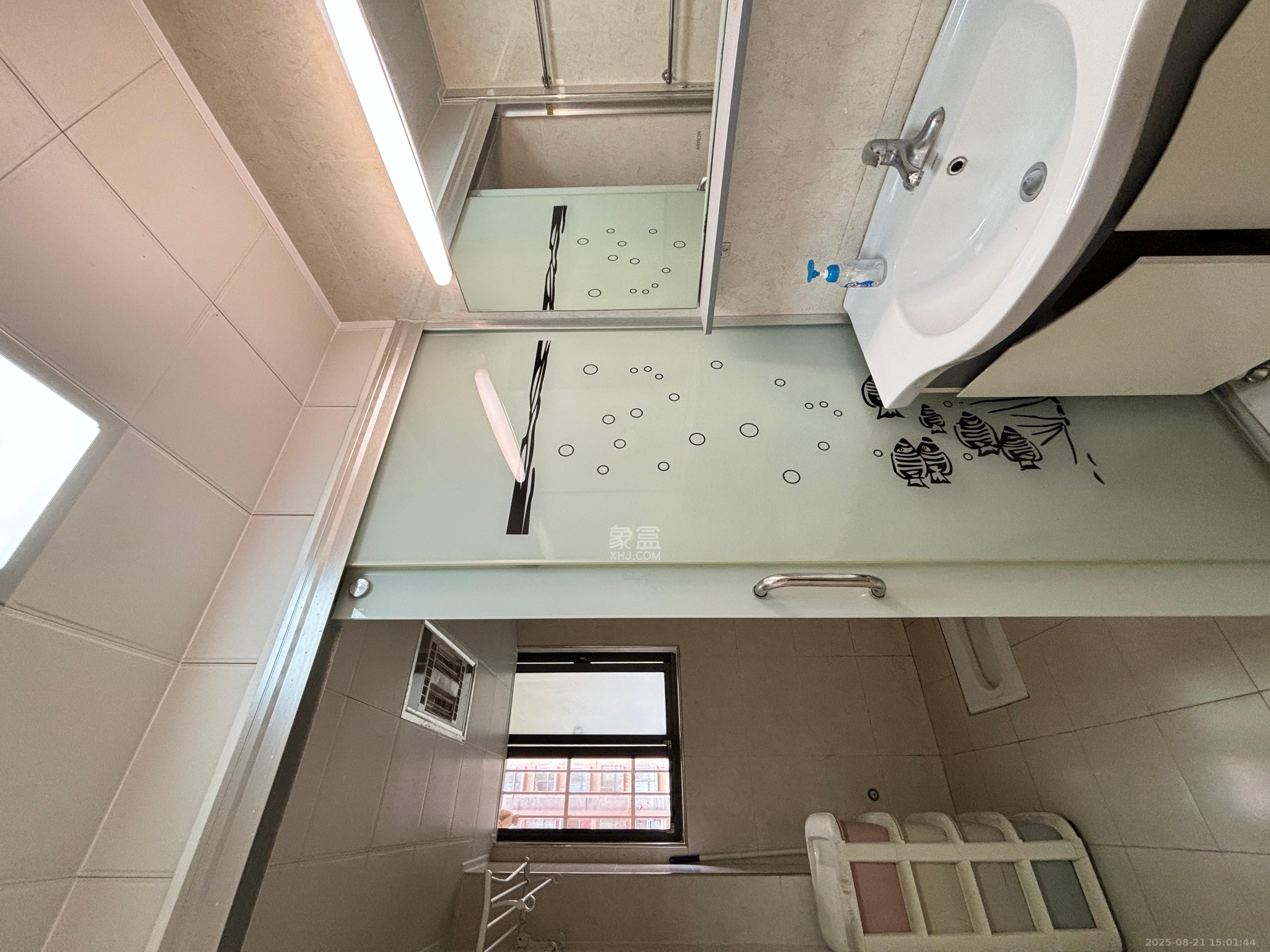 鑫天御景湾  3室2厅2卫    2800.0元/月室内图