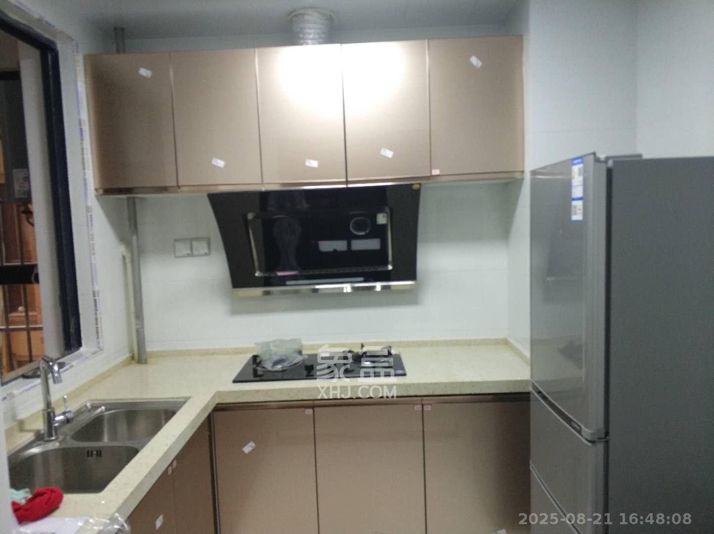 中建芙蓉嘉苑  3室2厅2卫    2000.0元/月室内图