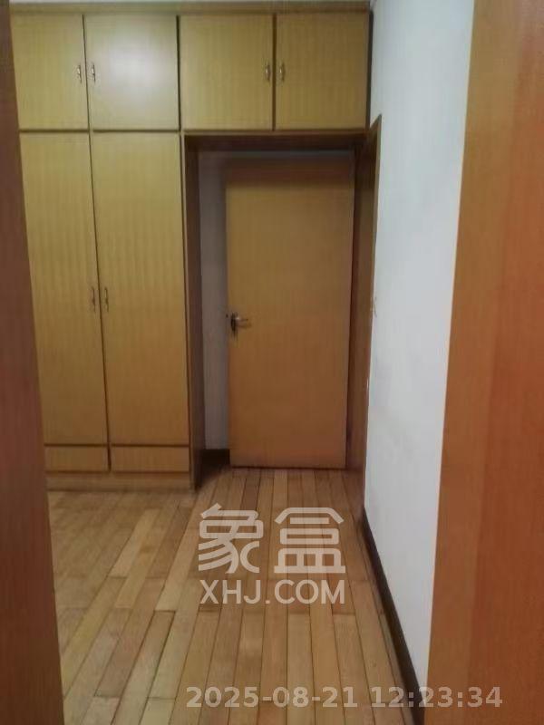 中南家园  3室2厅1卫    1800.0元/月室内图