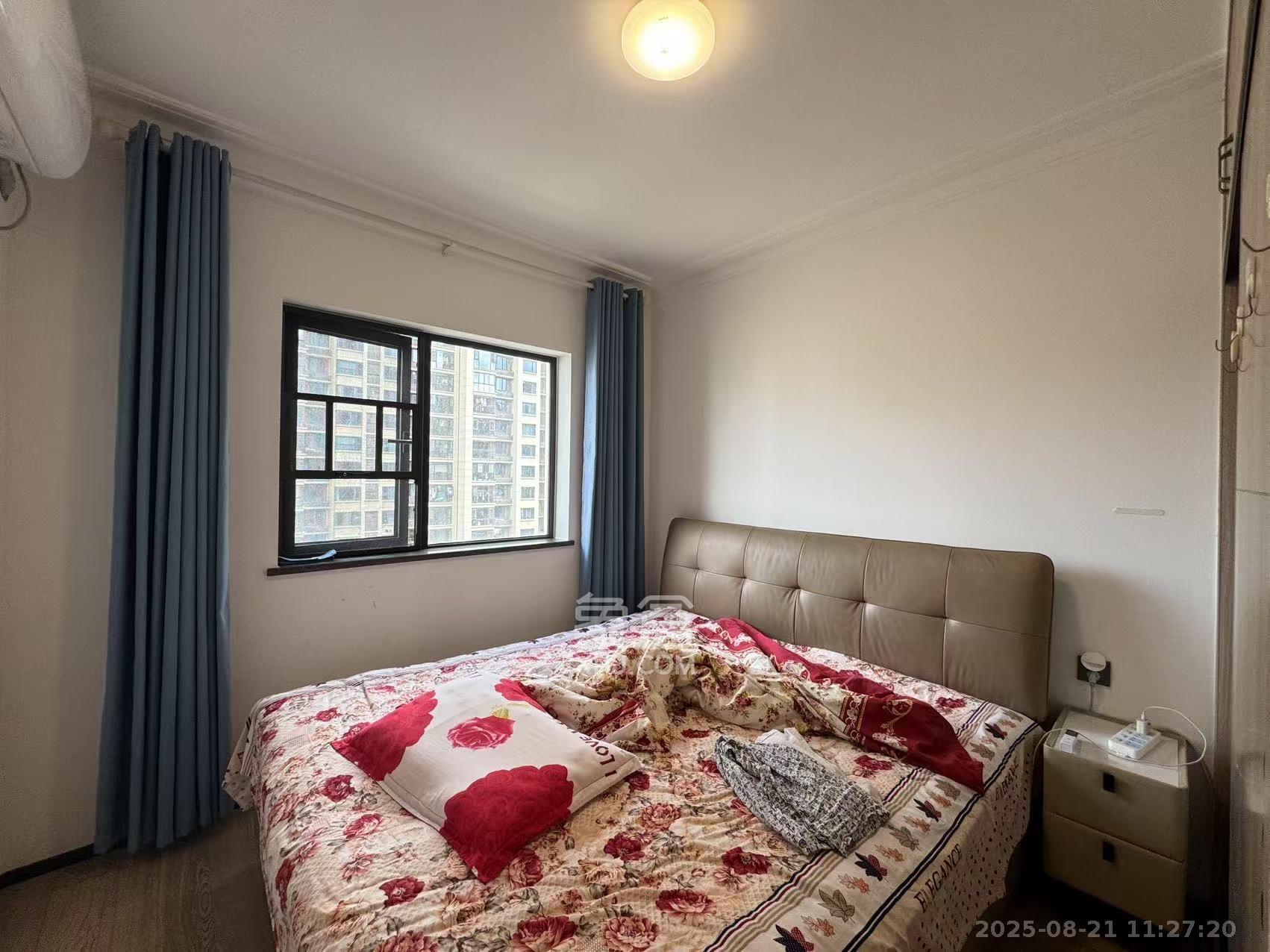 万科金域蓝湾  4室2厅2卫    4300.0元/月室内图