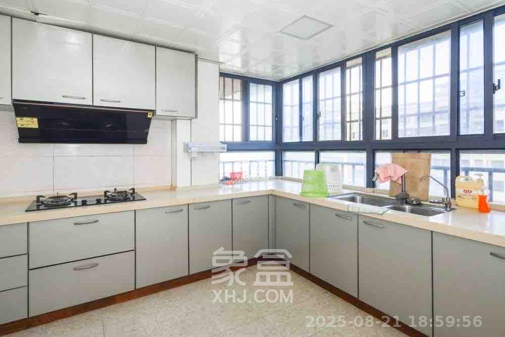 保利麓谷林语C区  4室2厅2卫    3400.0元/月 保利麓谷林语C区  4室2厅2卫    3400.0元/月室内图