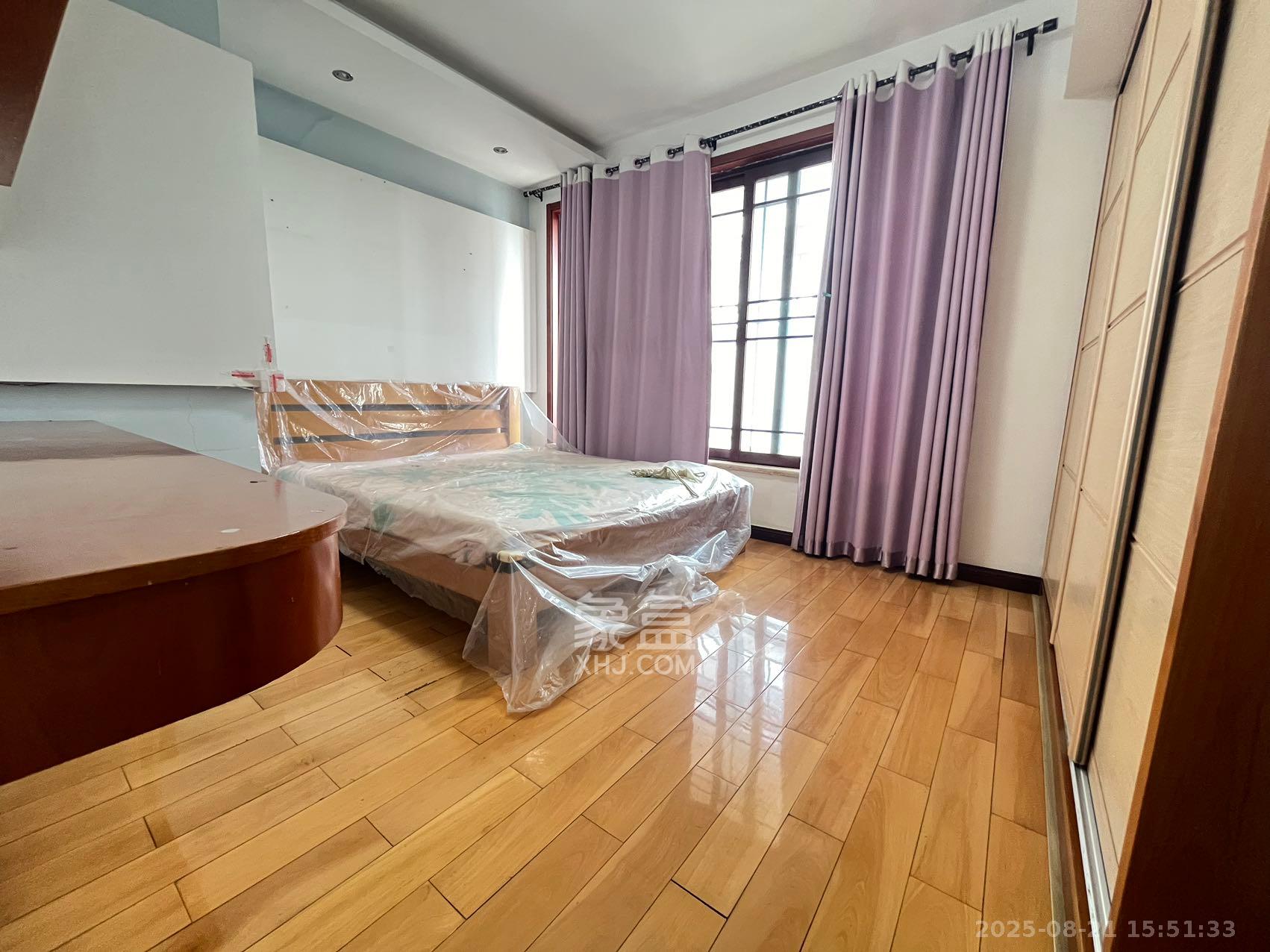 阳光100一期、四五期  4室2厅1卫    5000.0元/月 阳光100一期、四五期  4室2厅1卫    5000.0元/月室内图