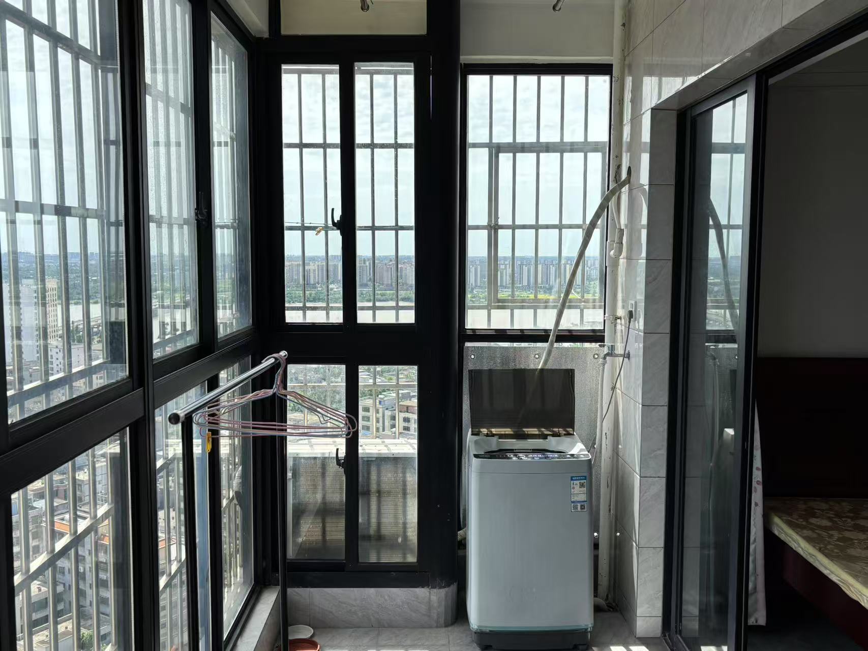 新大洲教师住宅小区 2室2厅1卫 2000.0元/月 新大洲教师住宅小区 2室2厅1卫 2000.0元/月室内图