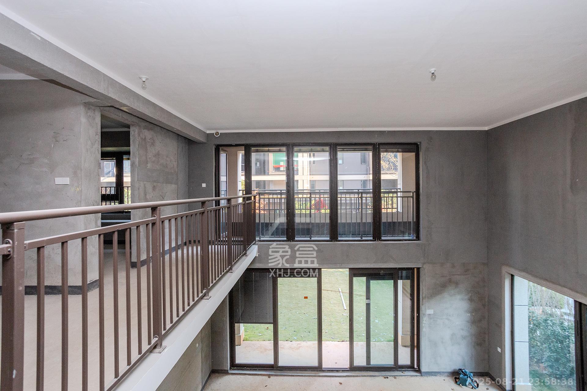 时代建发和著  6室2厅4卫    600.0万 时代建发和著  6室2厅4卫    600.0万卧室