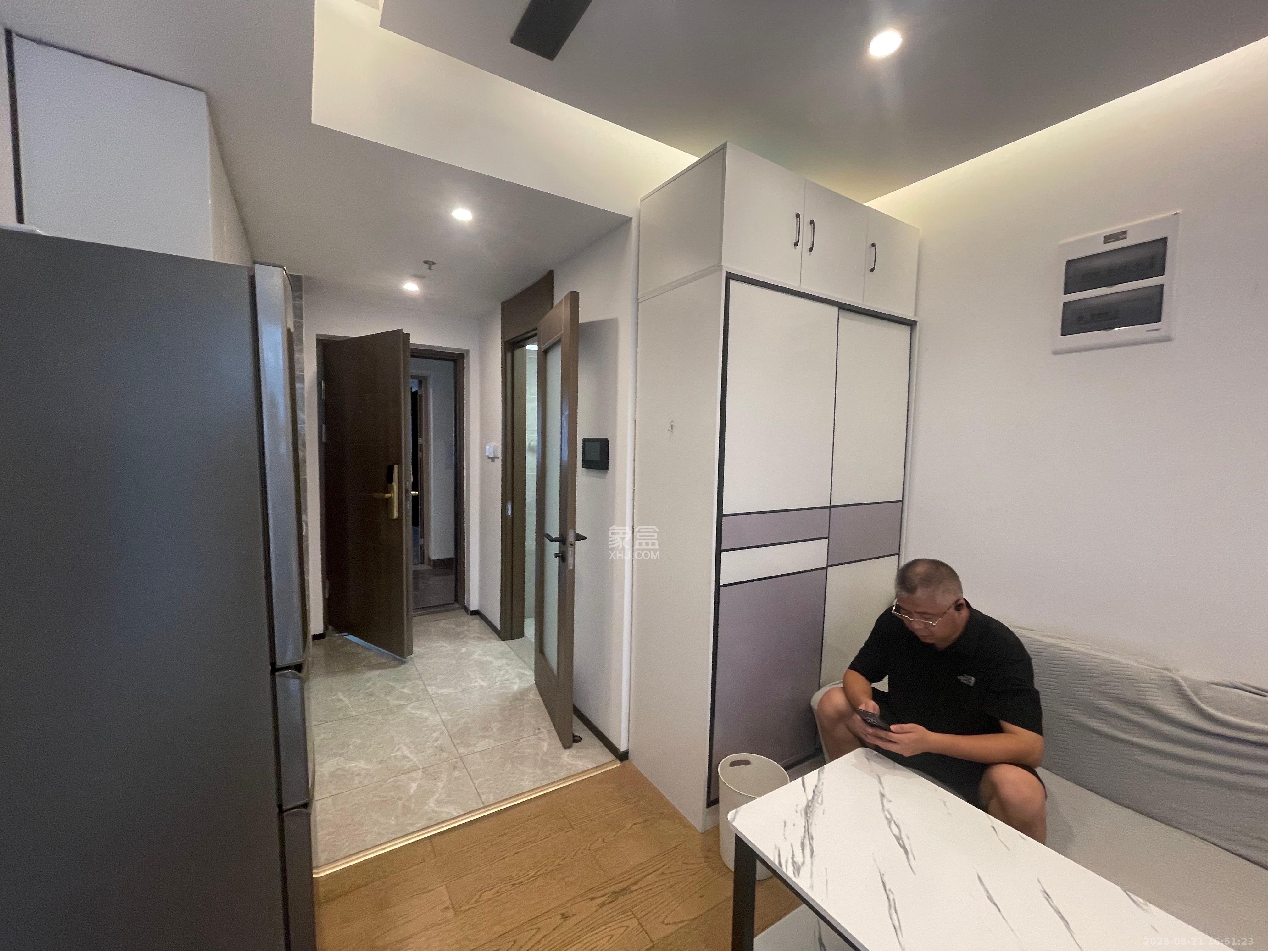 万科金色梦想D区 1室1厅1卫 1700.0元/月 万科金色梦想D区 1室1厅1卫 1700.0元/月室内图