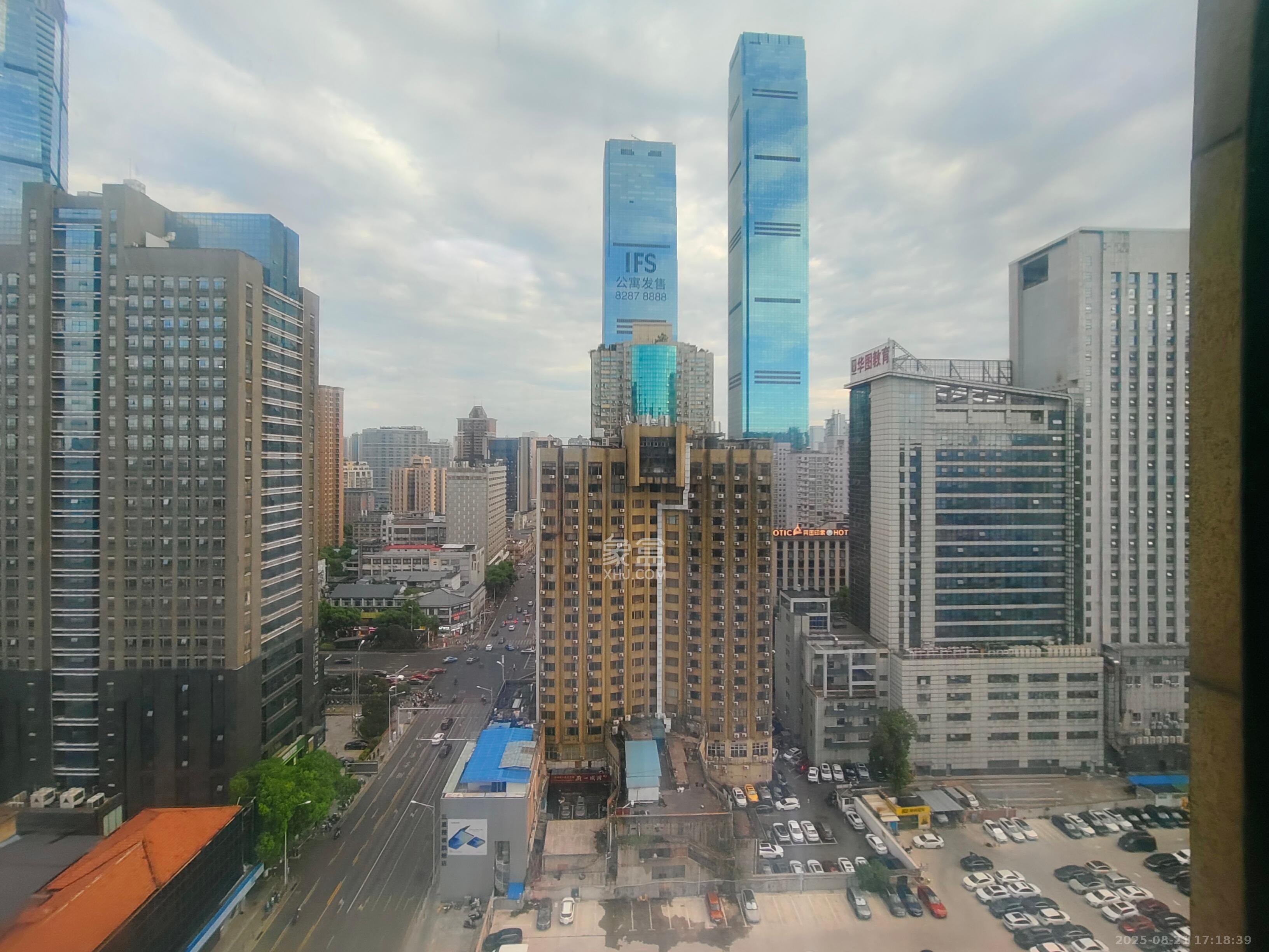 五一钻界  1室0厅0卫    1700.0元/月室内图