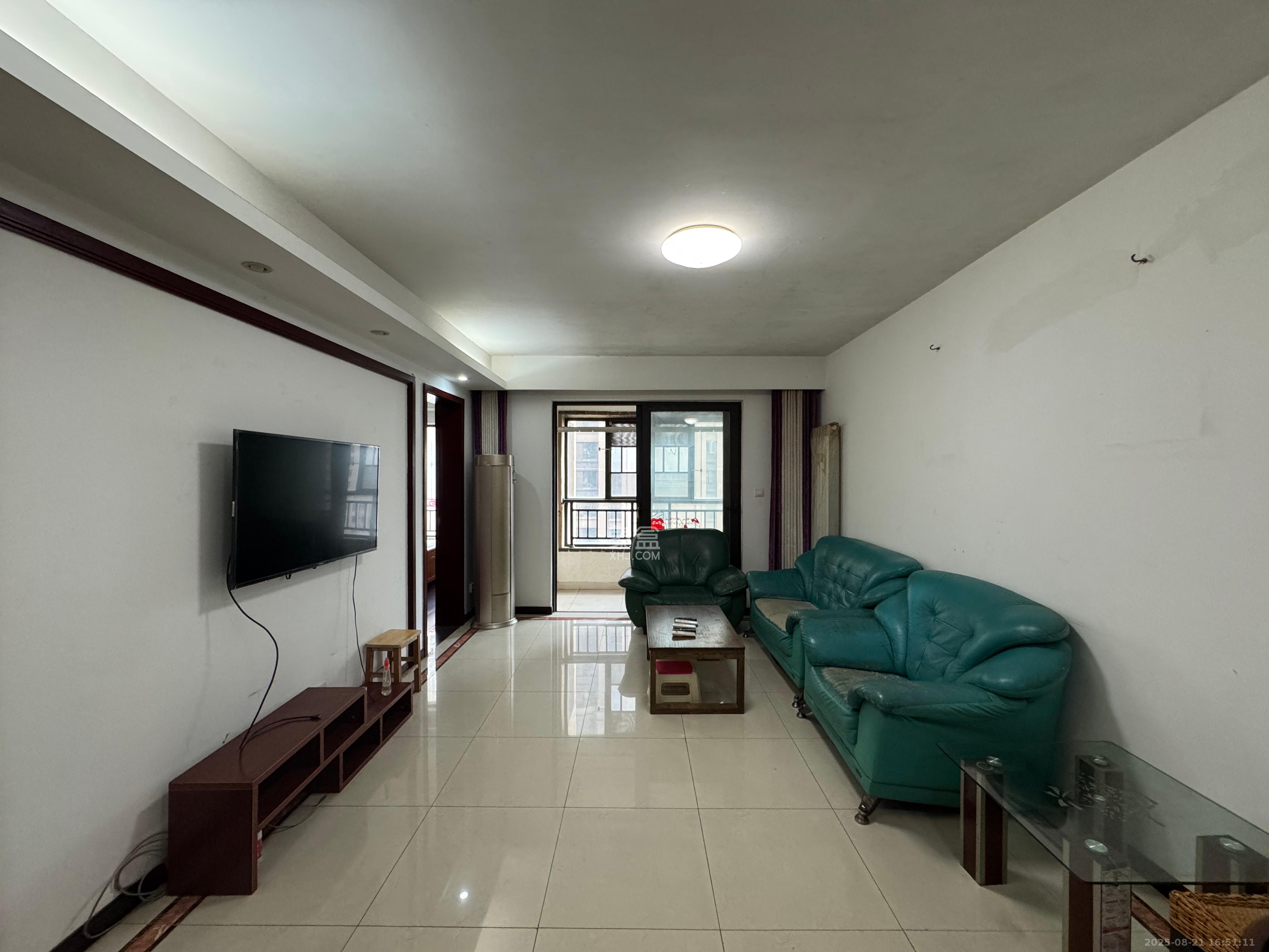 中海国际二期  3室2厅2卫    2000.0元/月 中海国际二期  3室2厅2卫    2000.0元/月室内图